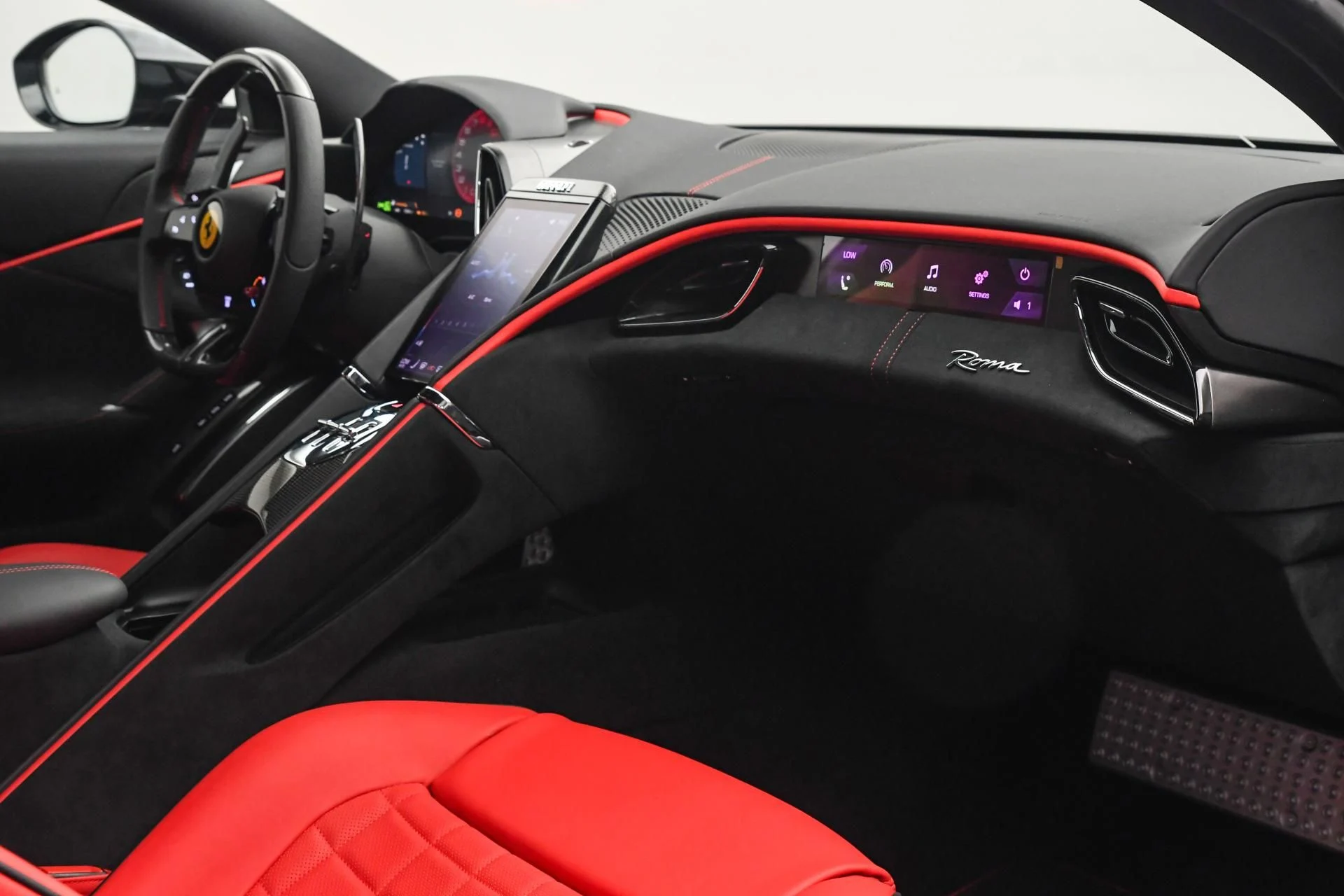 mph019_1215410728_Used_2024_Ferrari_Roma_1755159508_90aacd6b08
