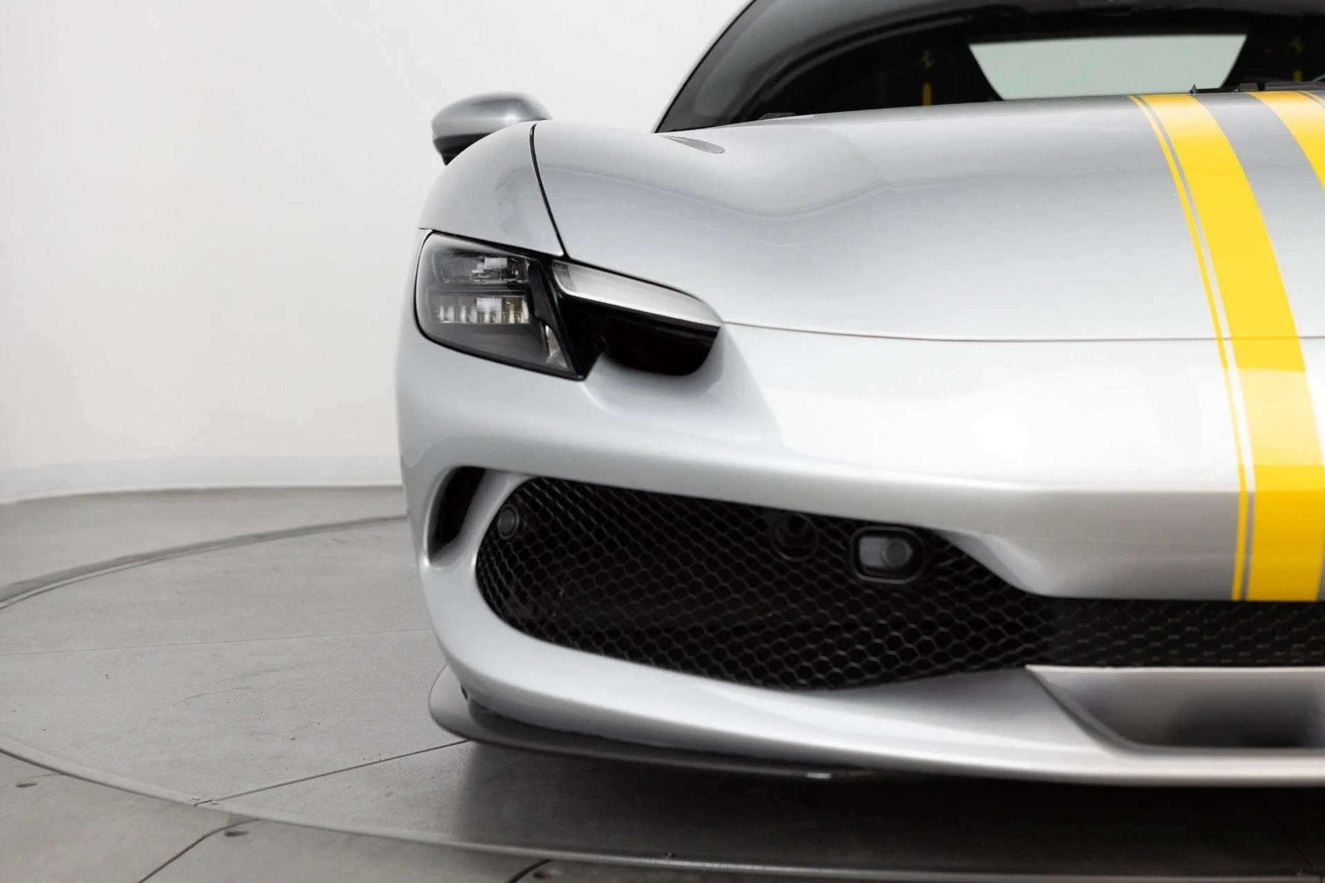 mph019_1224989114_Used_2024_Ferrari_296_GTB_1777367670_738c726733