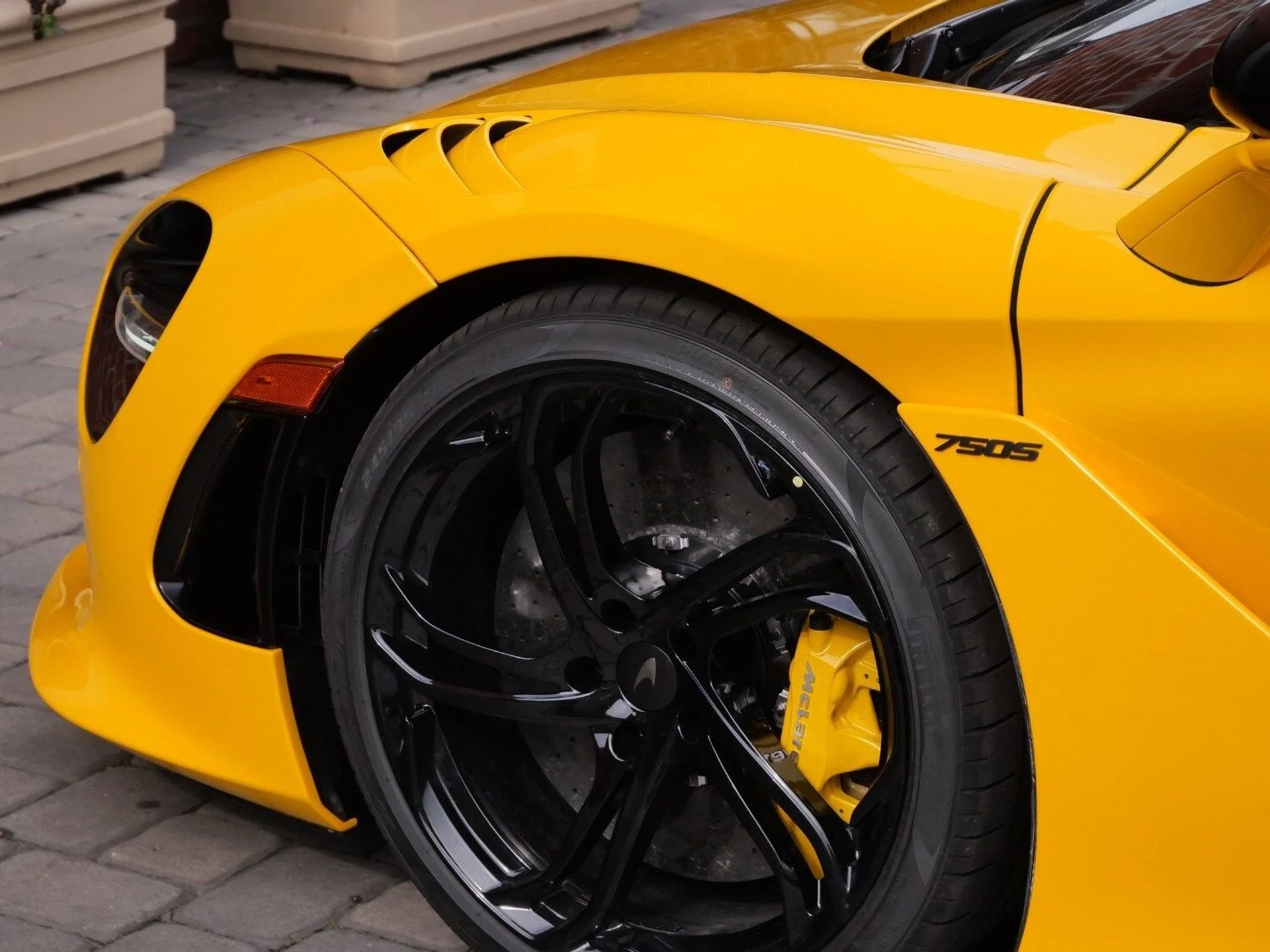 mph019_1236094598_0378429f2c58039a75d59fccf8221182x_d6889a0b91