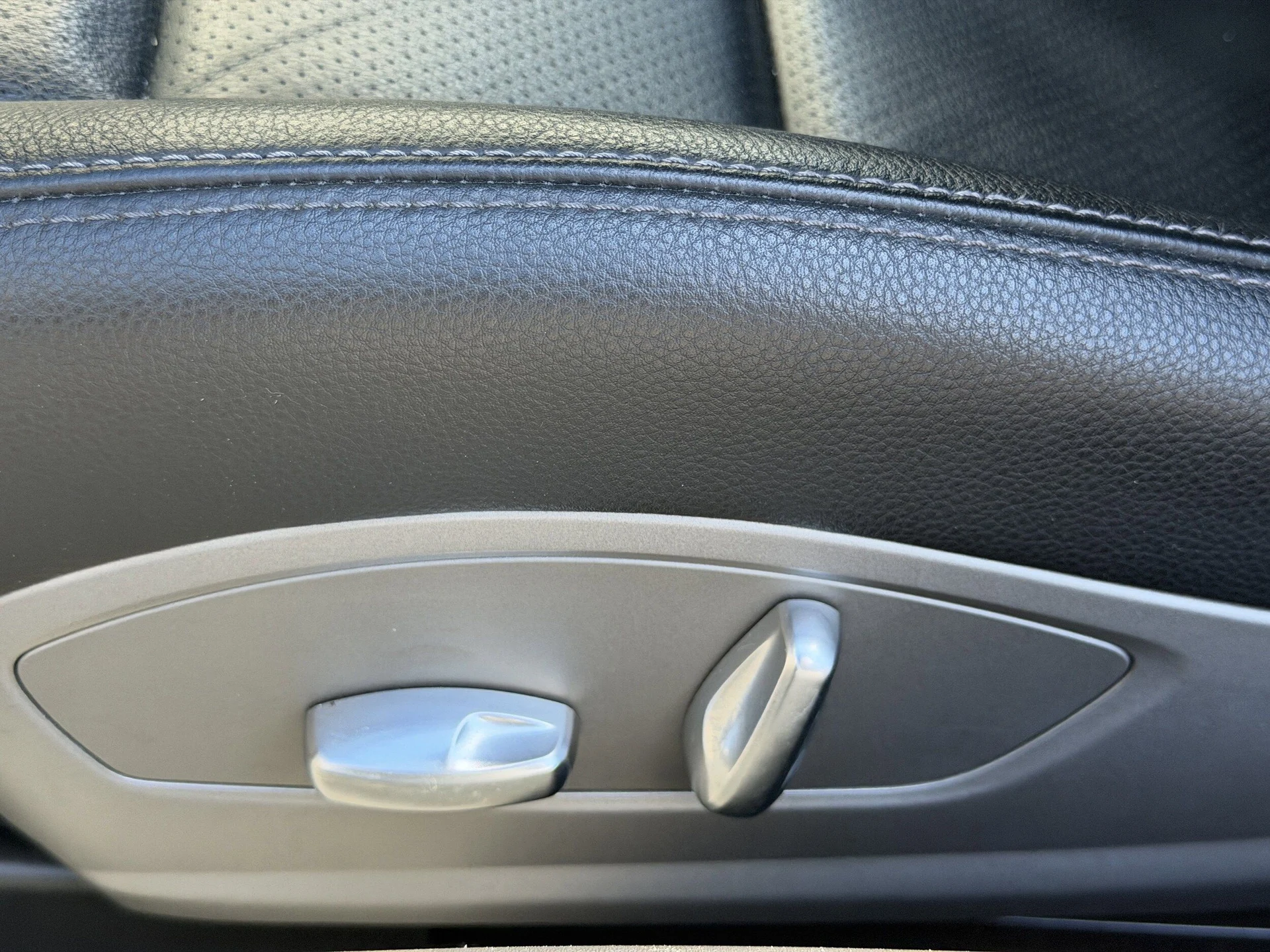 mph019_1246643942_6e7a561ee4413bc68e974b35a2b22fc0x_ee9eaa035d