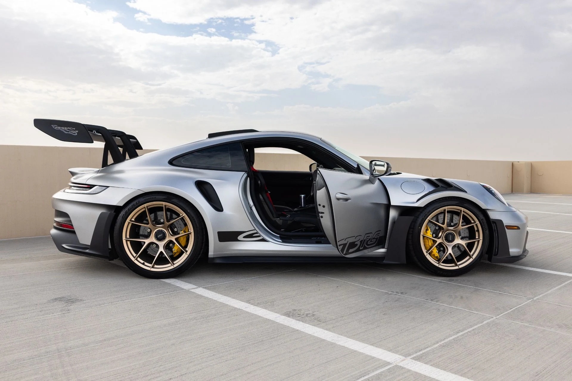 mph019_1251387325_Used_2025_Porsche_911_GT_3_RS_1785867713_26aaee4812