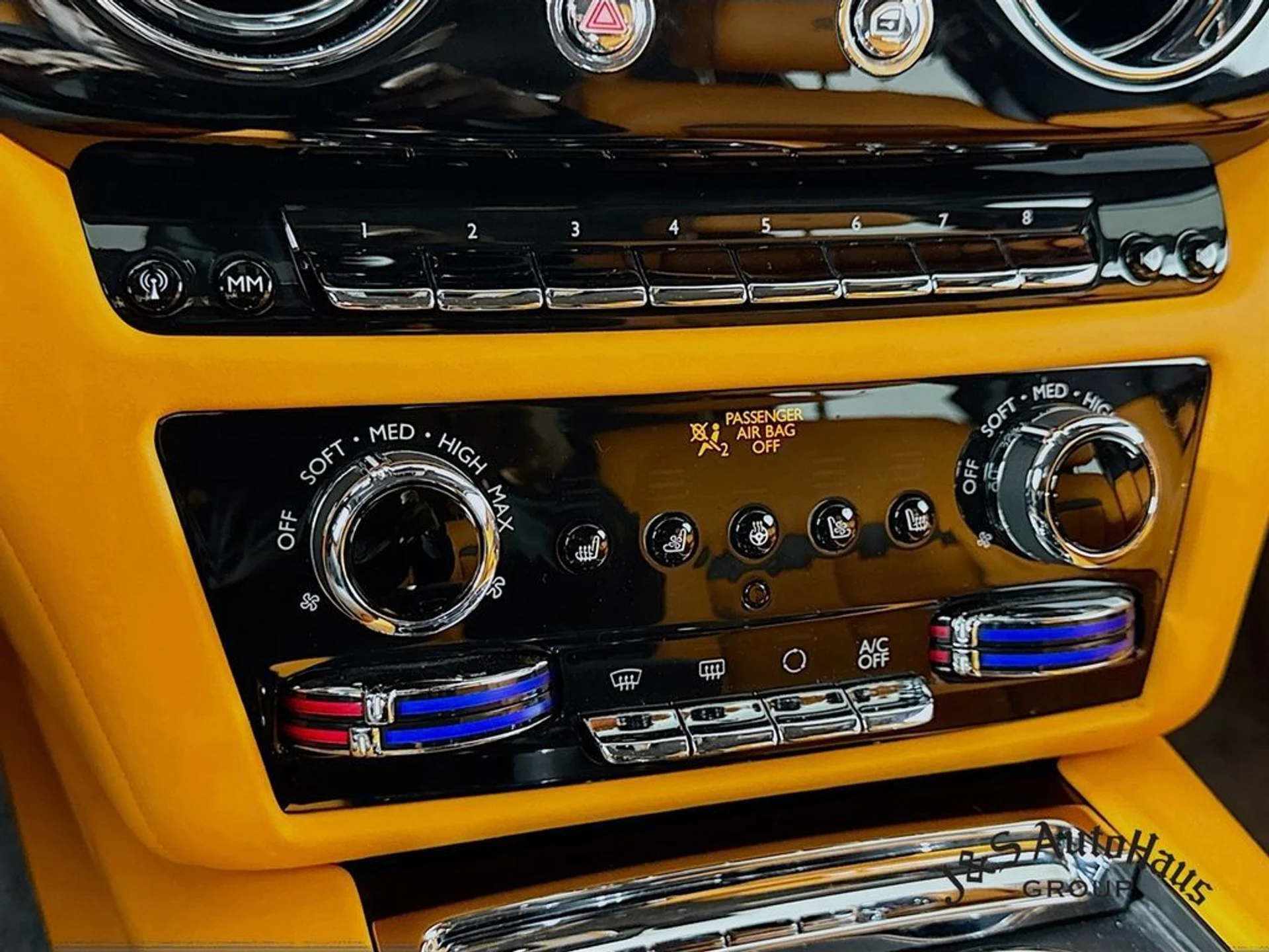 mph019_1252259550_kzizzuf99nm7o5wy6buq1rn5vjod_6ec6ef9ade