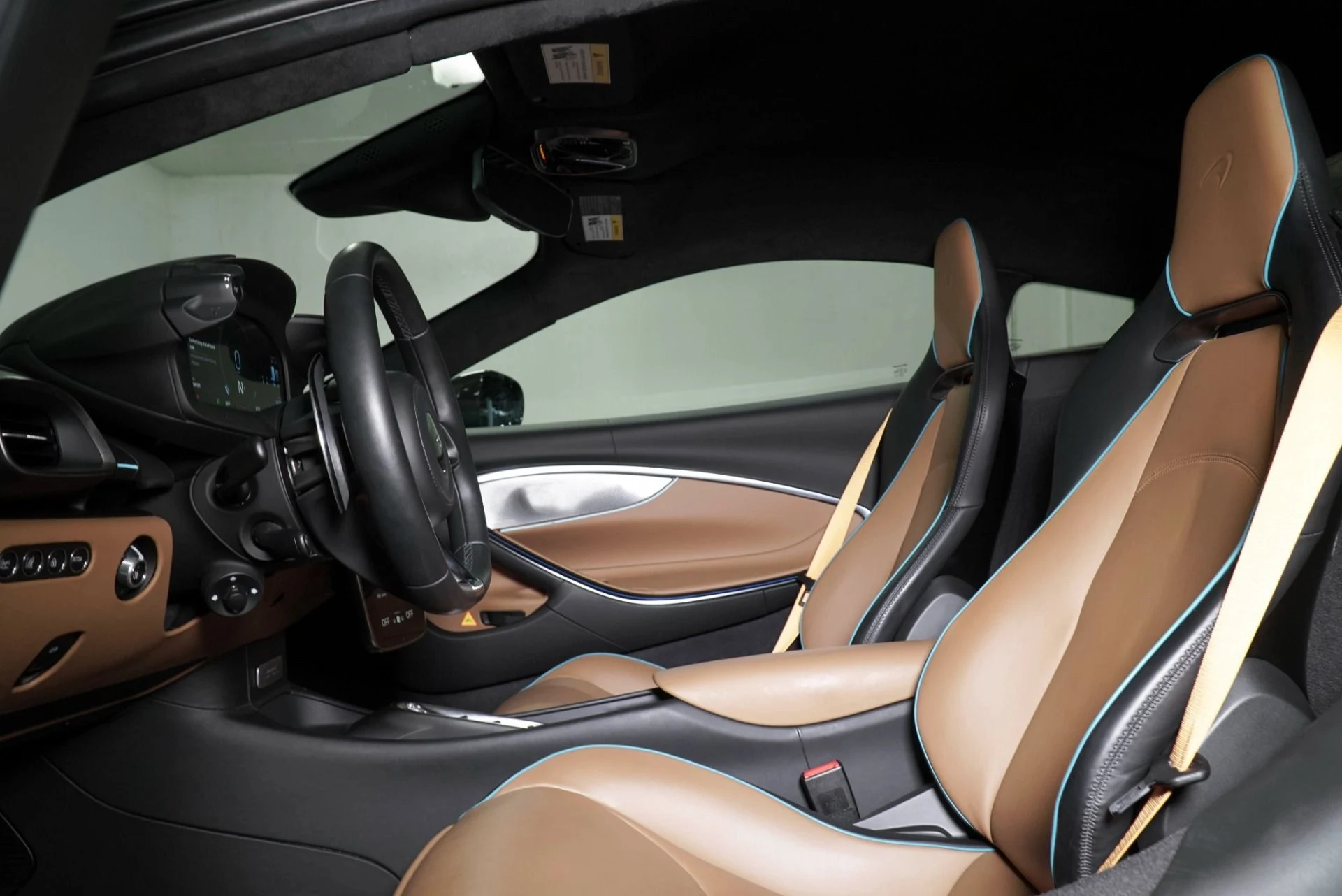 mph019_1253379366_Used_2023_Mc_Laren_Artura_Tech_Lux_1773684519_f9f602d02e