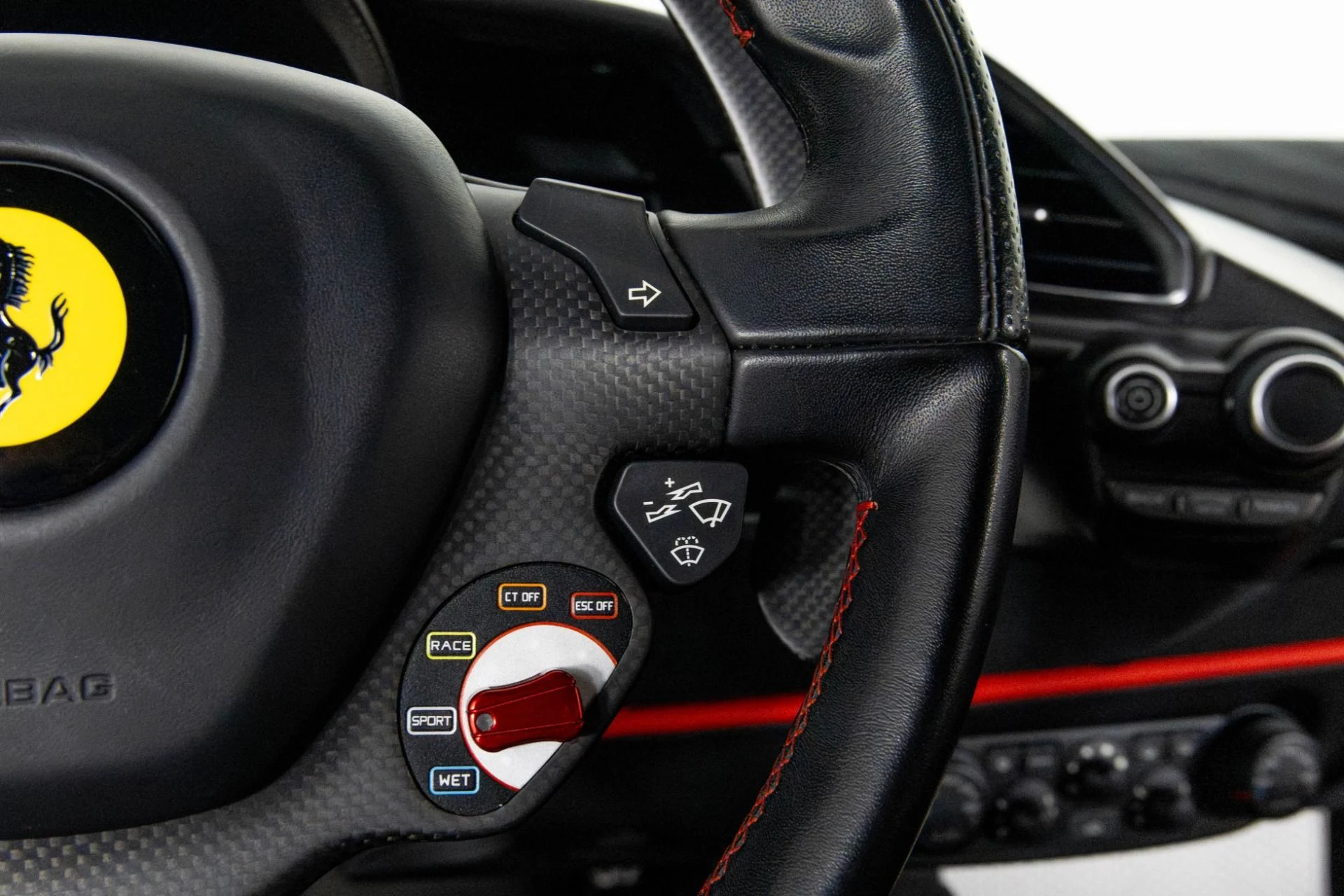 mph019_1257944596_Used_2019_Ferrari_488_Pista_1761352057_acb02de229