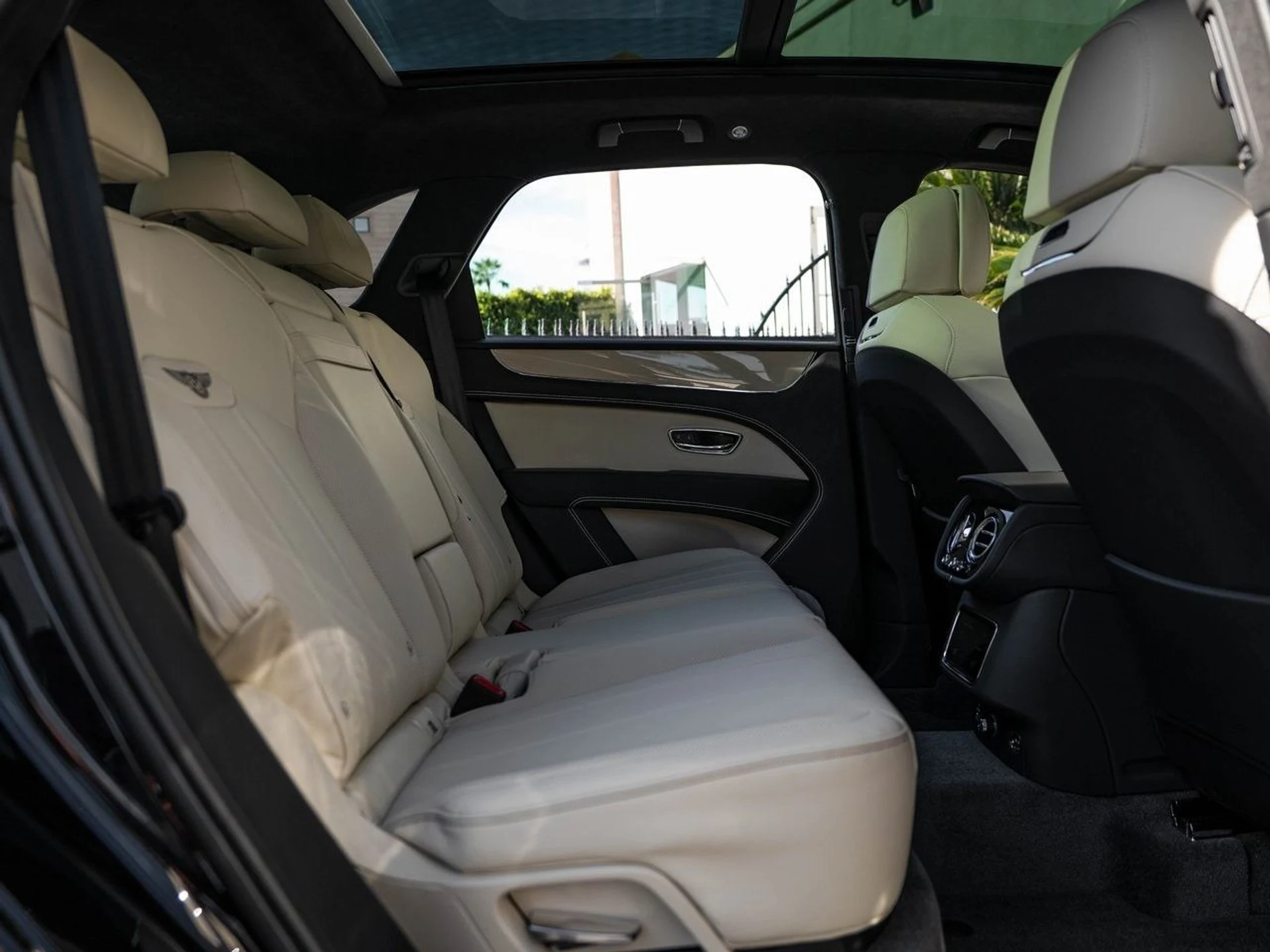 mph019_1259088591_9d1dba8d35d0f9b6d1dacd462a6a27bcx_8f6117d830