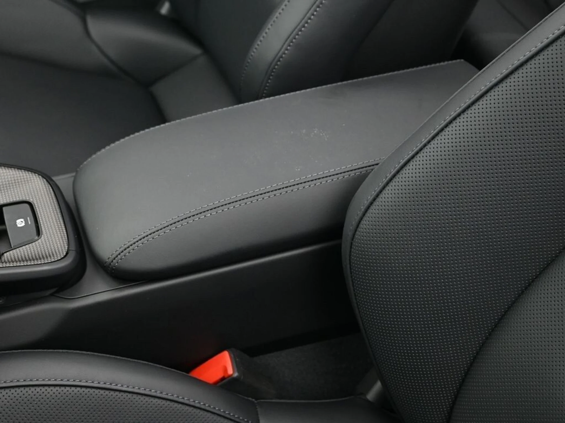 mph019_1259938003_4b52284552747144a099978af1ec4a71x_fb29fd2a4b