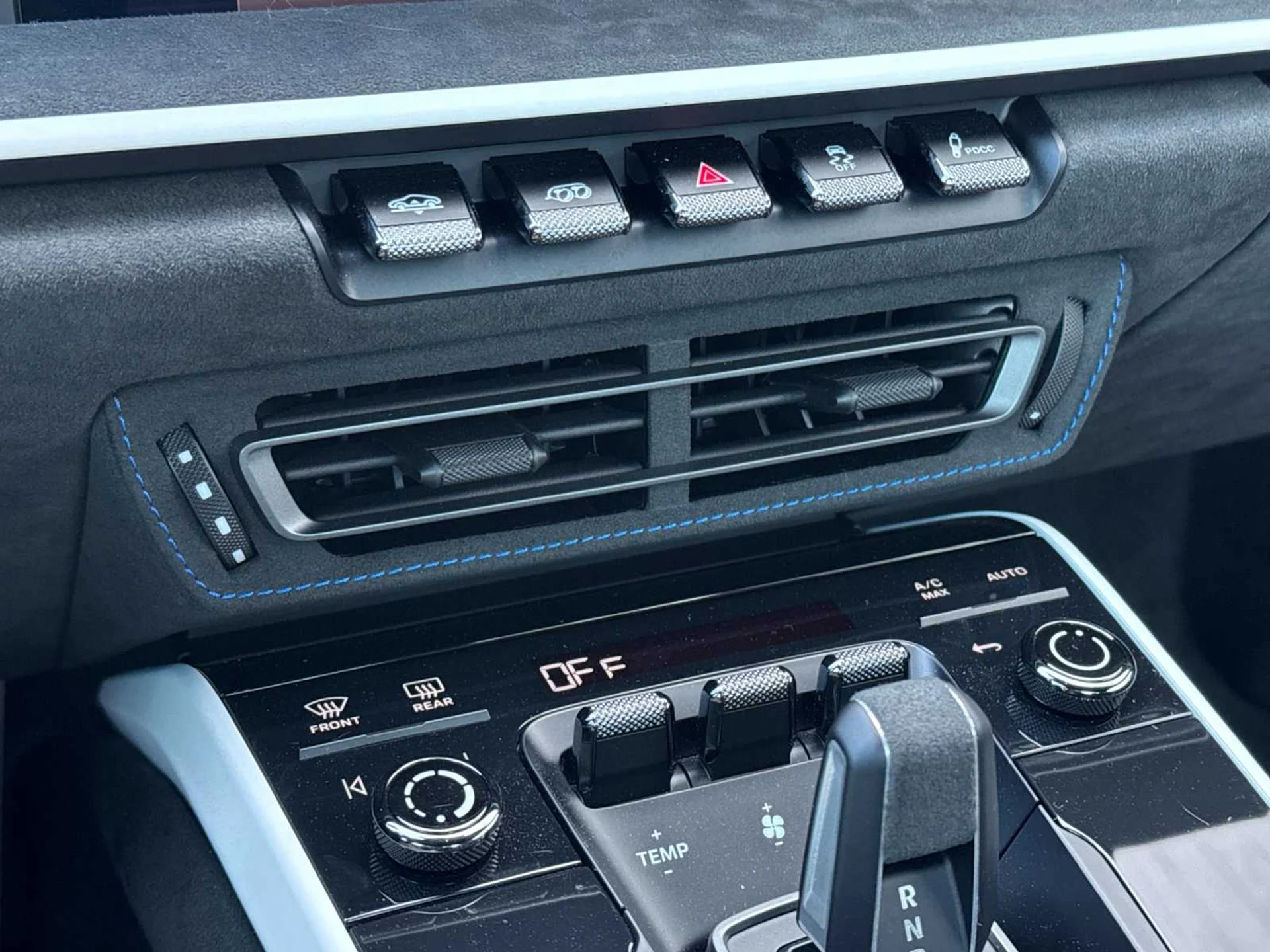 mph019_1262649671_5922fff59f7cc3832d76a2043b6f06acx_fc117e5dcd