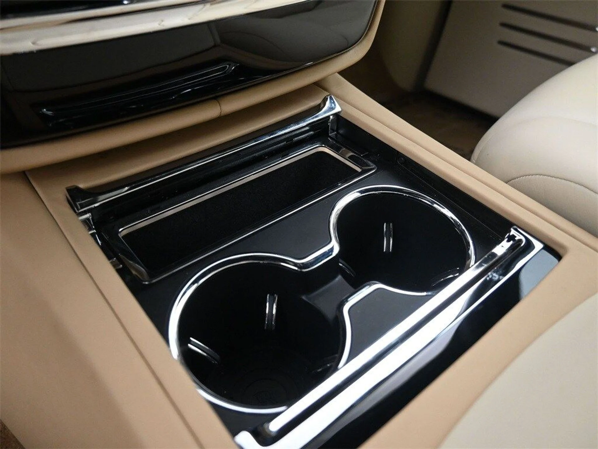 mph019_1268865660_943a9d7ec507675de1535e1d91154f51x_d297b75cb9