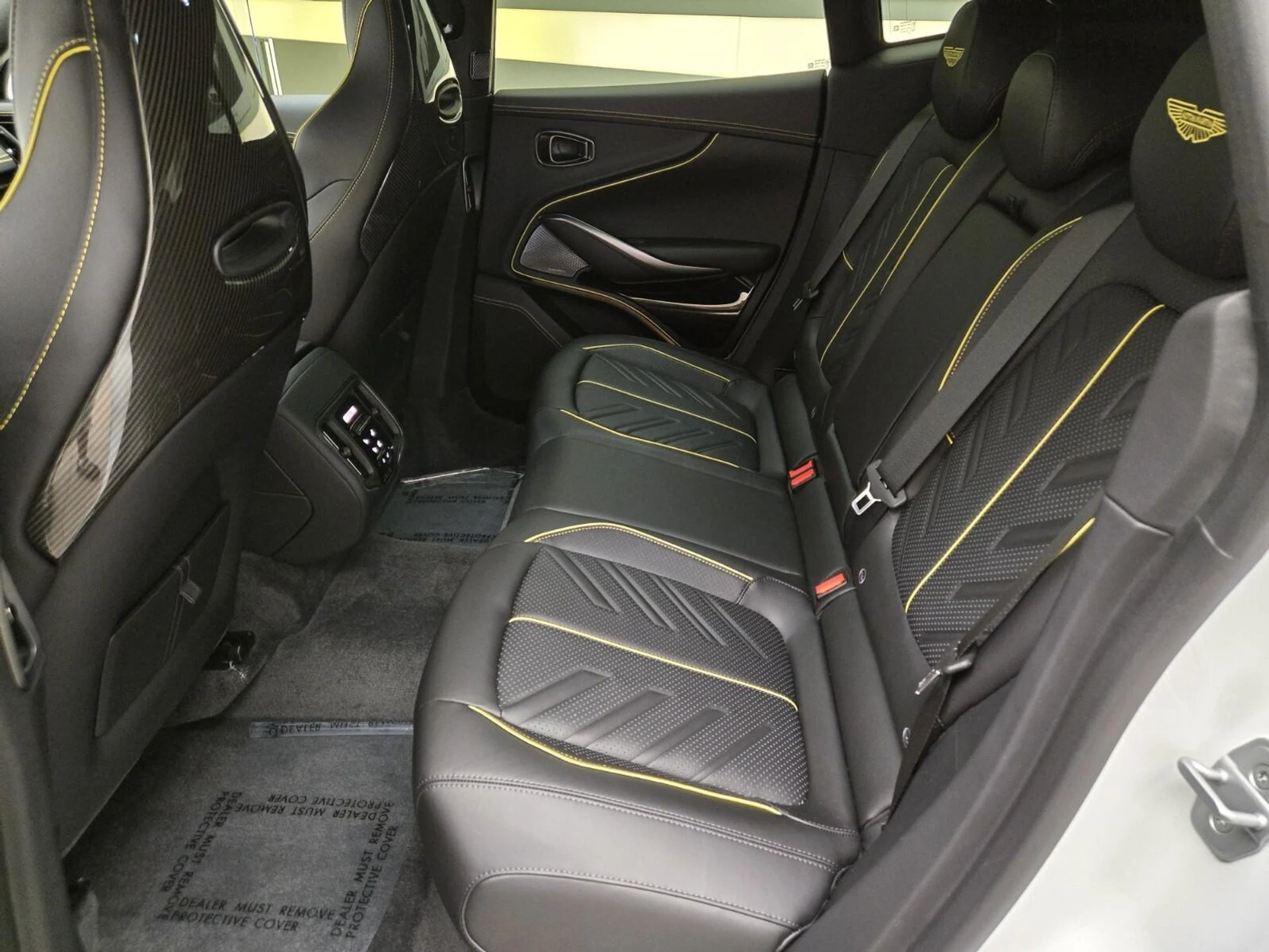 mph019_1273217876_New_2026_Aston_Martin_DBX_S_1783747088_eef114552c