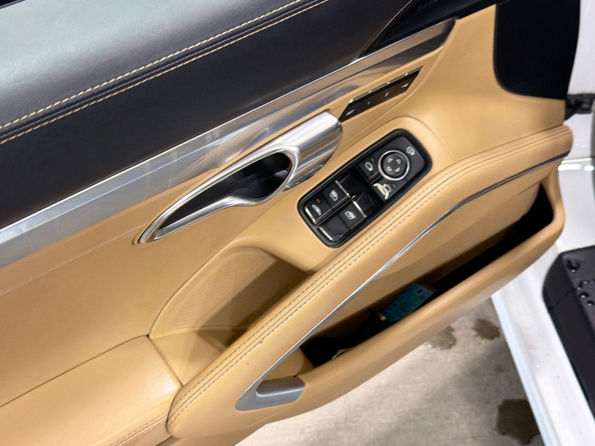 mph019_1276481298_abddc38ea6c422527fa1396f445022ca_beda070554