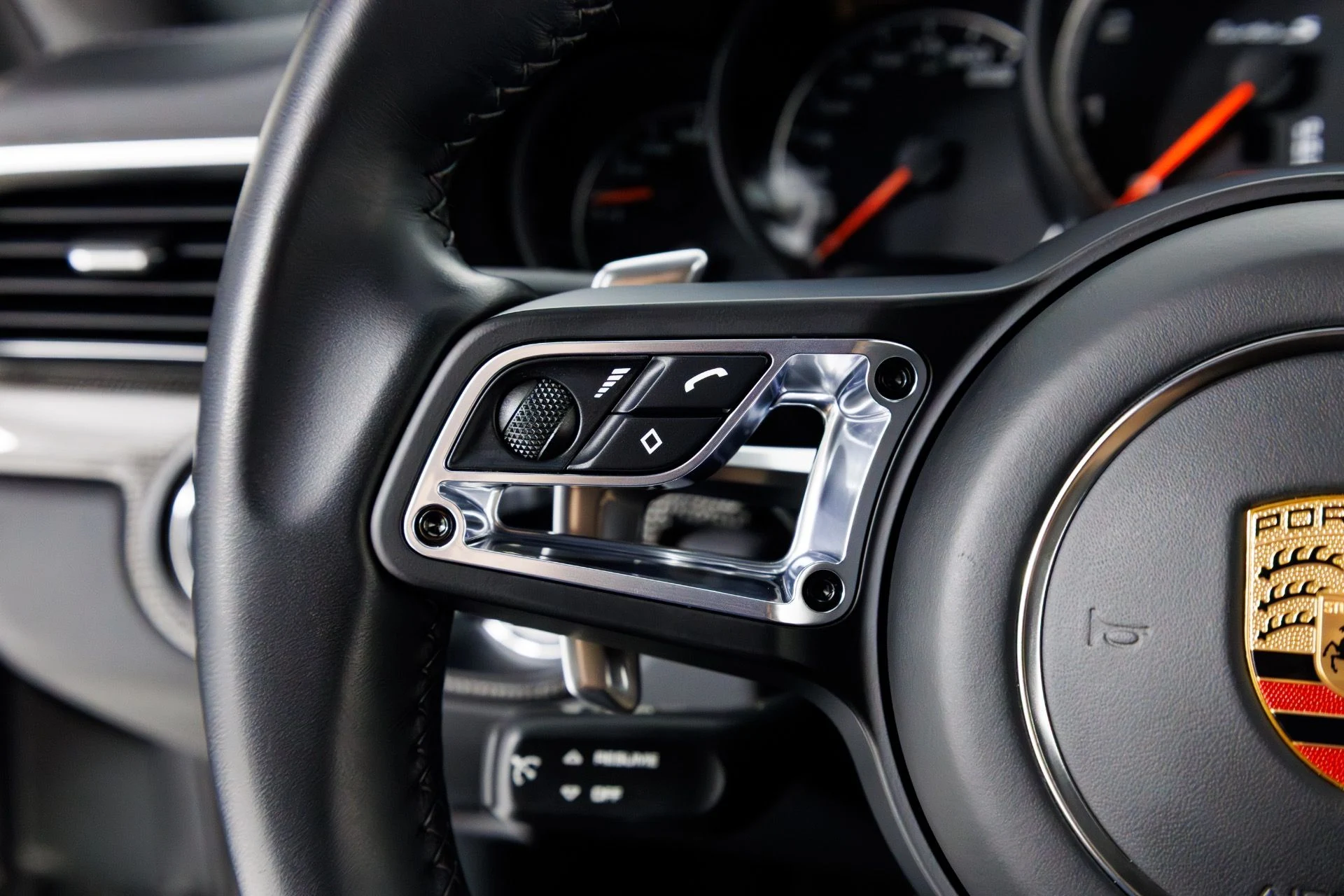 mph019_129175508_Used_2019_Porsche_911_Turbo_S_1770314023_d86eed1481