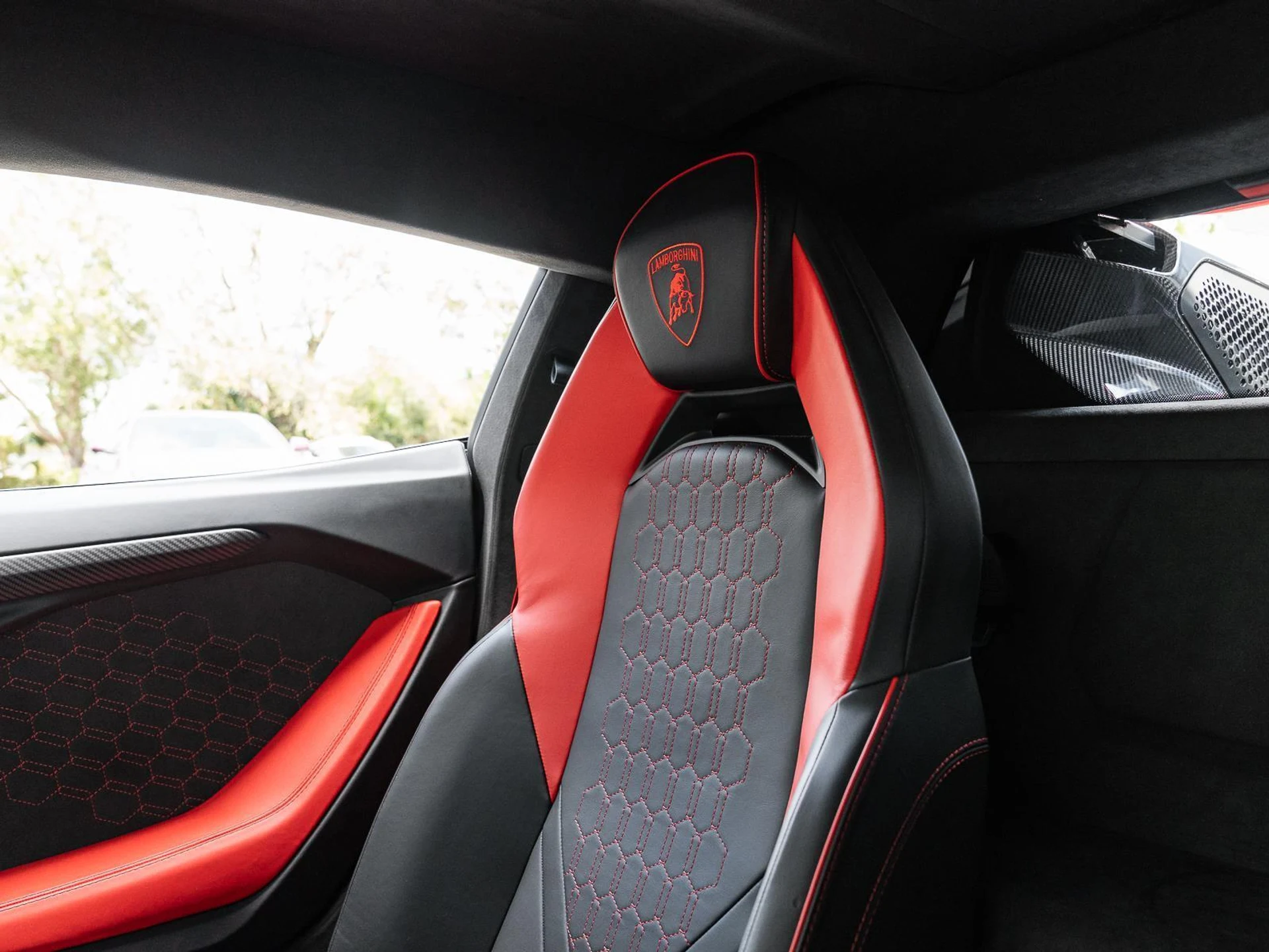 mph019_1299265628_Used_2024_Lamborghini_Revuelto_Coupe_1772801265_b2dc1ff390