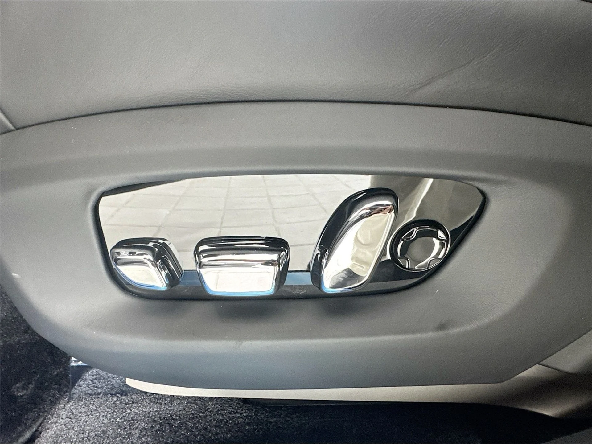 mph019_1302735481_be63a5ada39d17175a5d9146329cac18x_0438431ba1