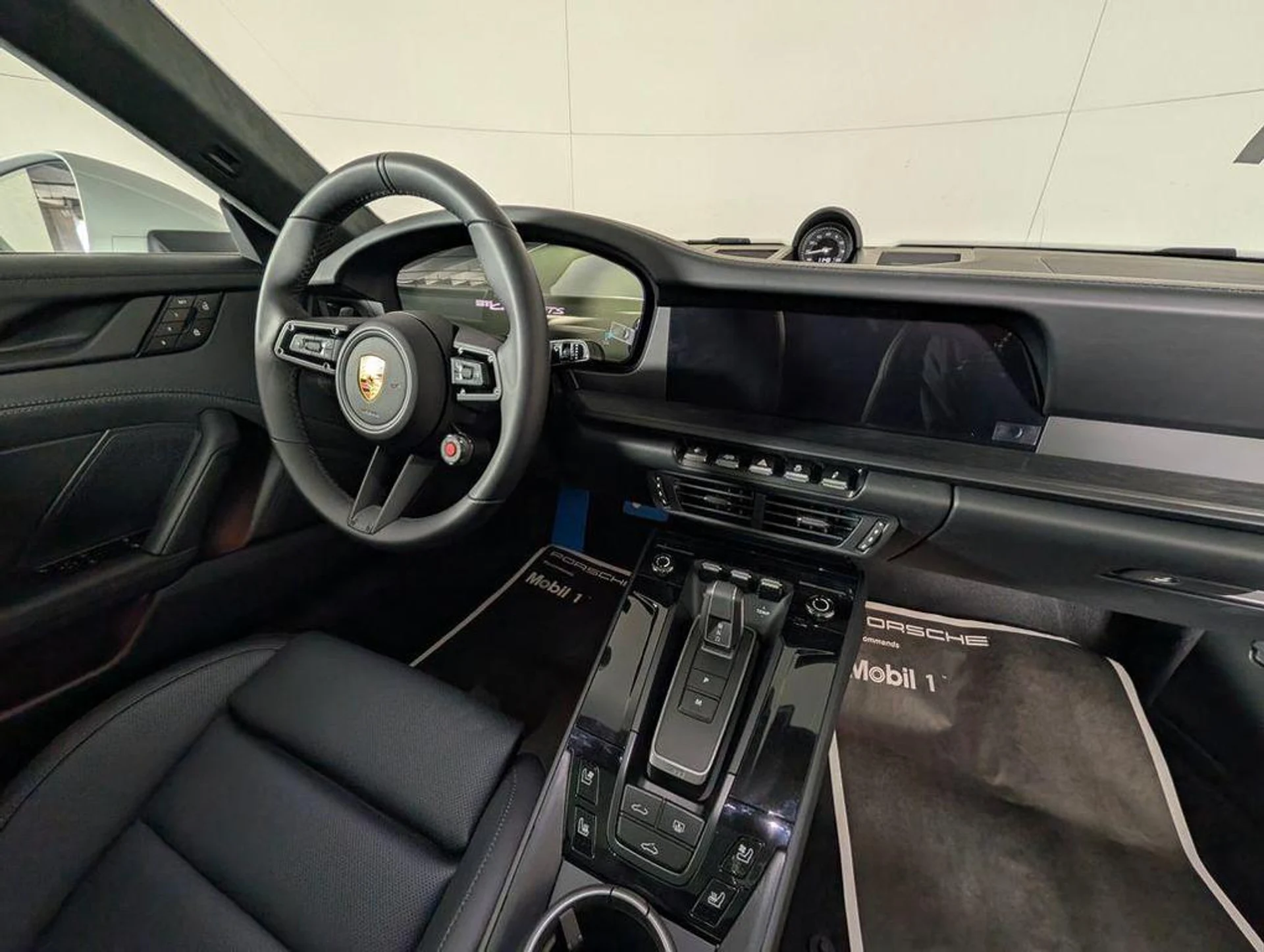 mph019_130288626_Huxgn_R5v_B_Ils4c8y_Ss5i2_W_De_XI_8_8f09f13f91