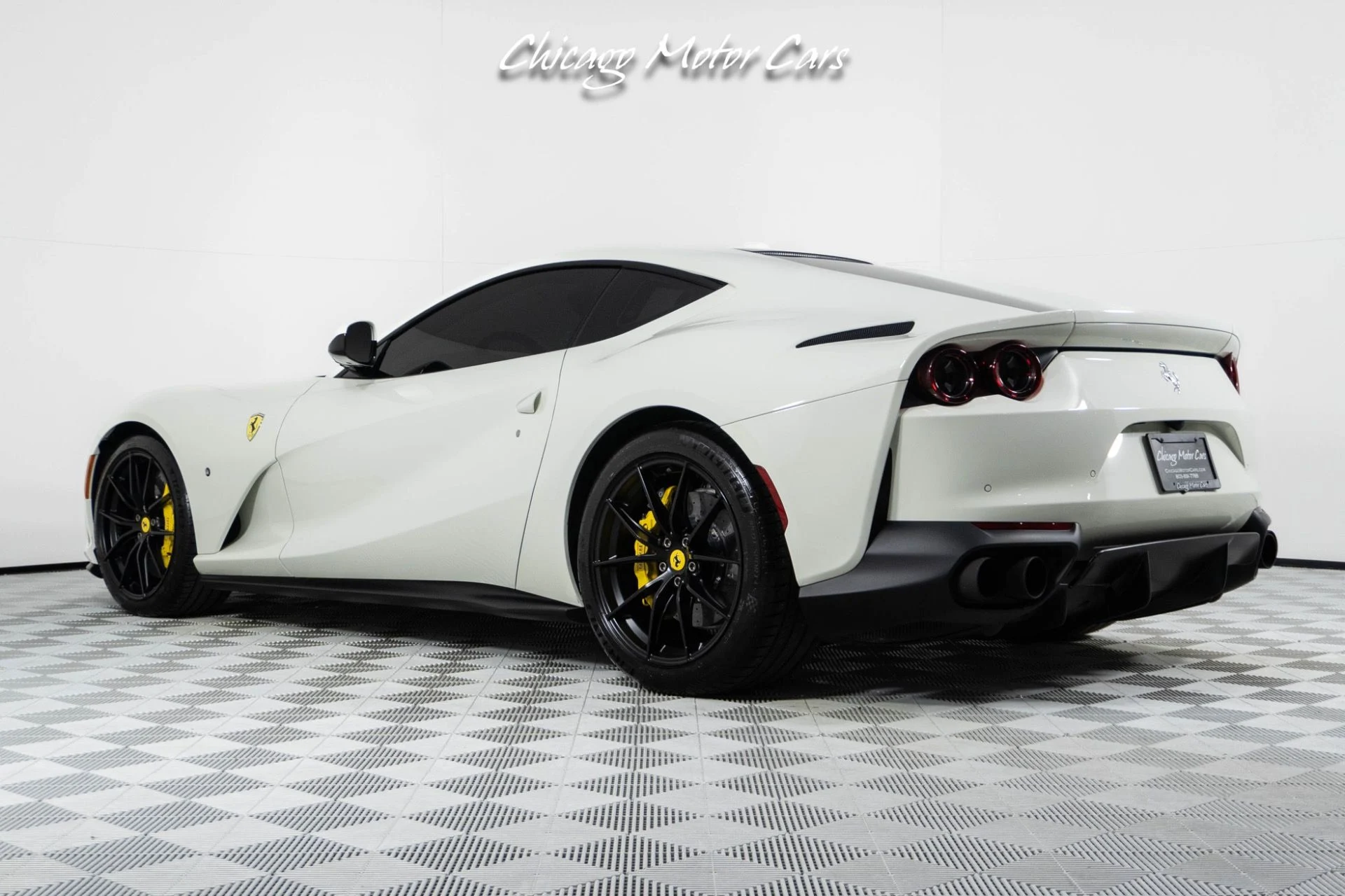 mph019_1314323543_13327_p20_l_d680431c53