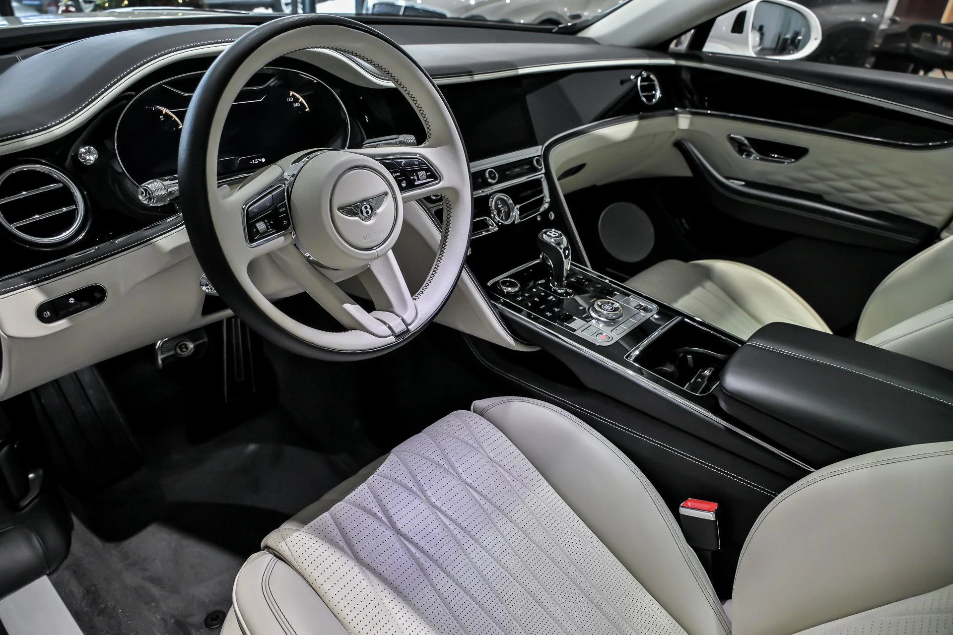 mph019_1314514026_Used_2021_Bentley_Flying_Spur_V8_1765794819_b068eece30