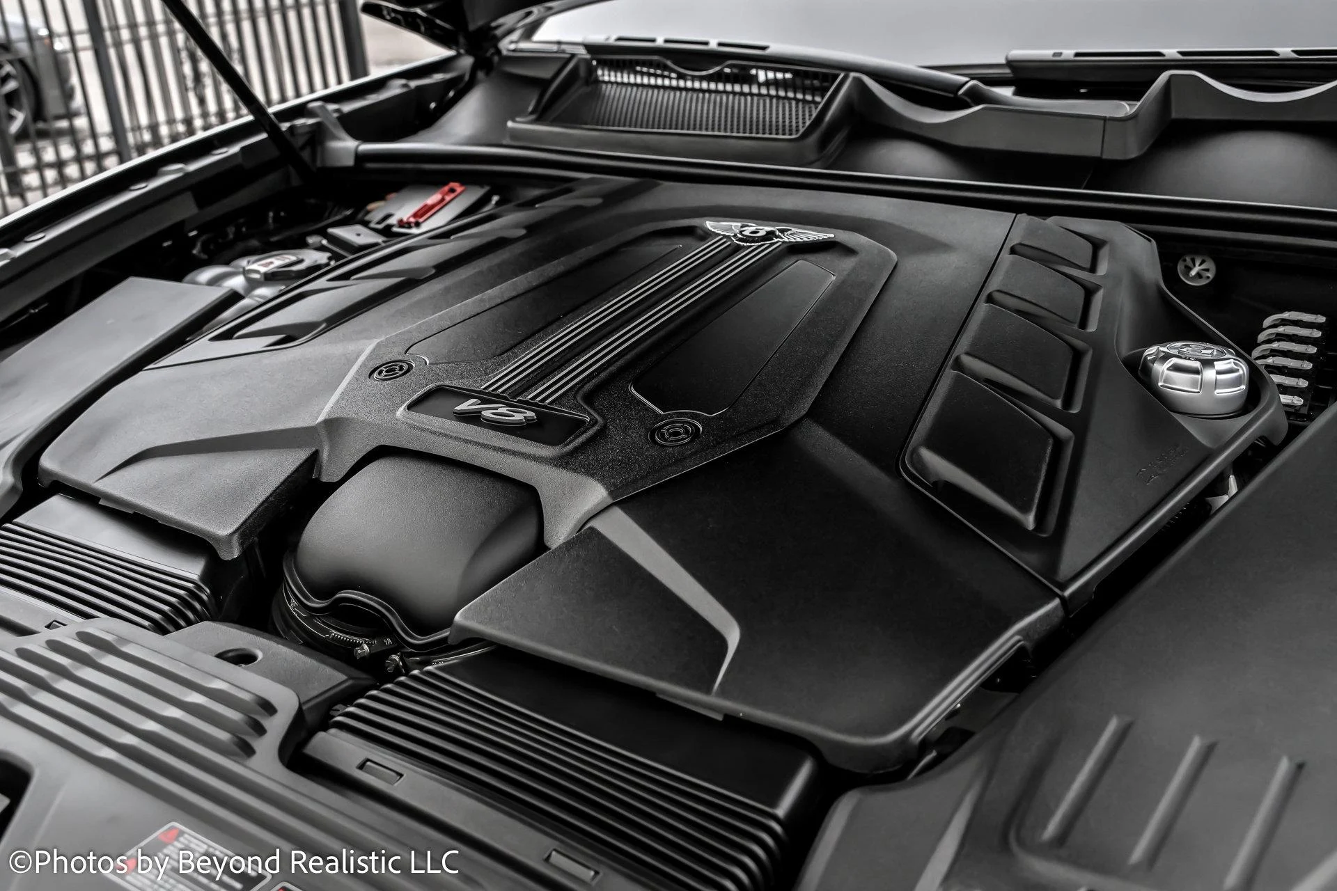 mph019_1315389786_Used_2022_Bentley_Bentayga_V8_Mulliner_Driving_Specification_1765012903_28ad22d086