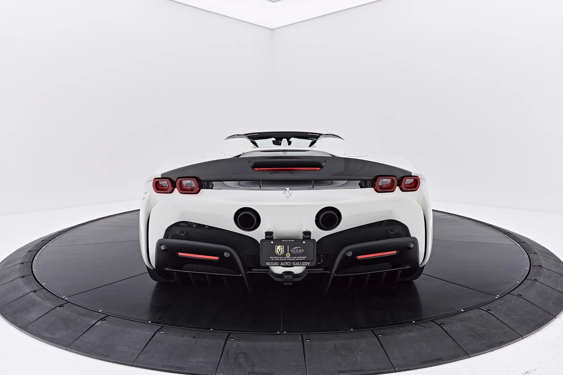 mph019_1317407_Used_2022_Ferrari_SF_90_Spider_Base_1787100316_8fdd527f57