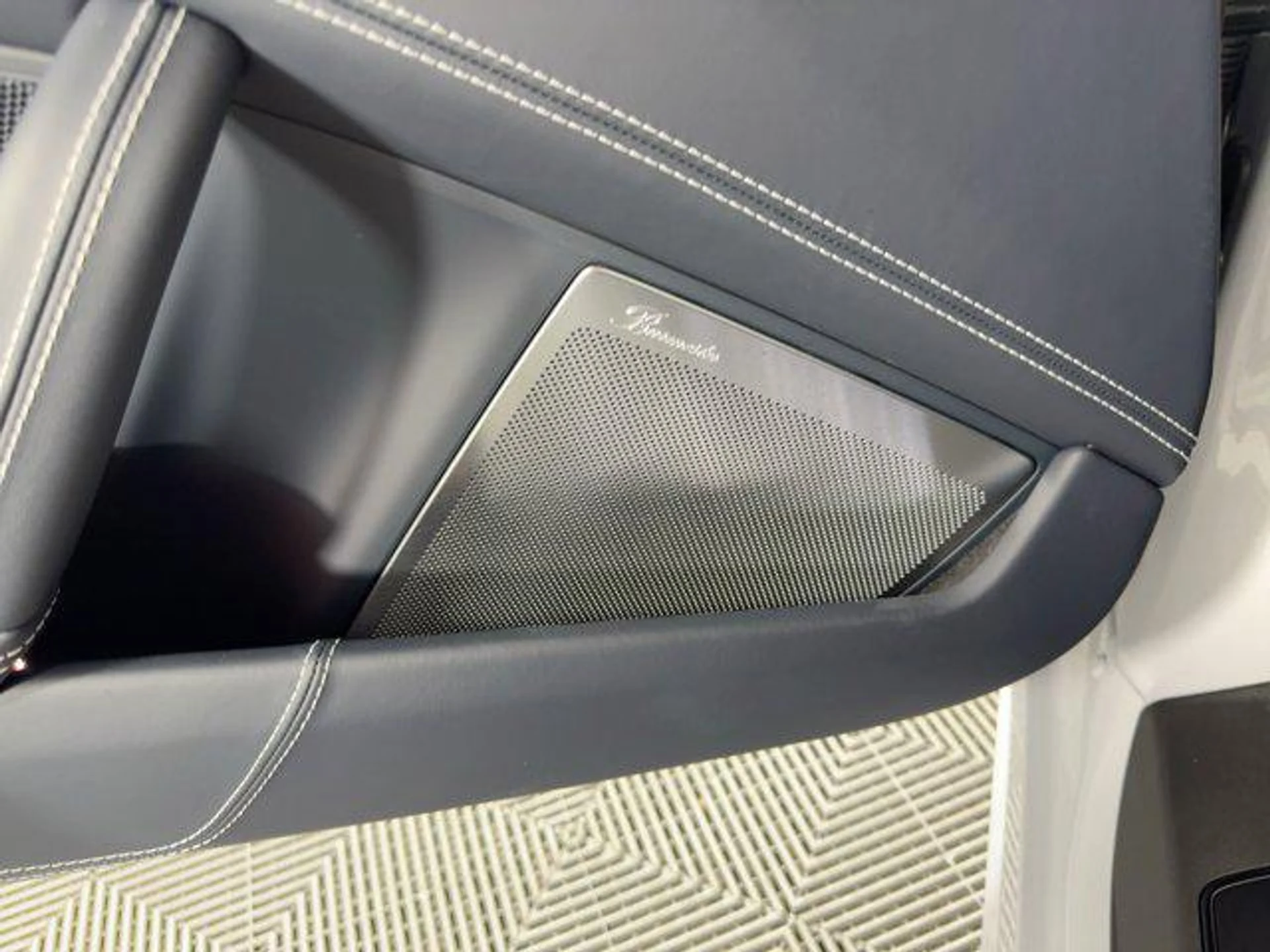 mph019_1322769048_H9hu0c_Rqvs1_Is1k2_Wmwr_Nncg_Pro_9e954f00e3