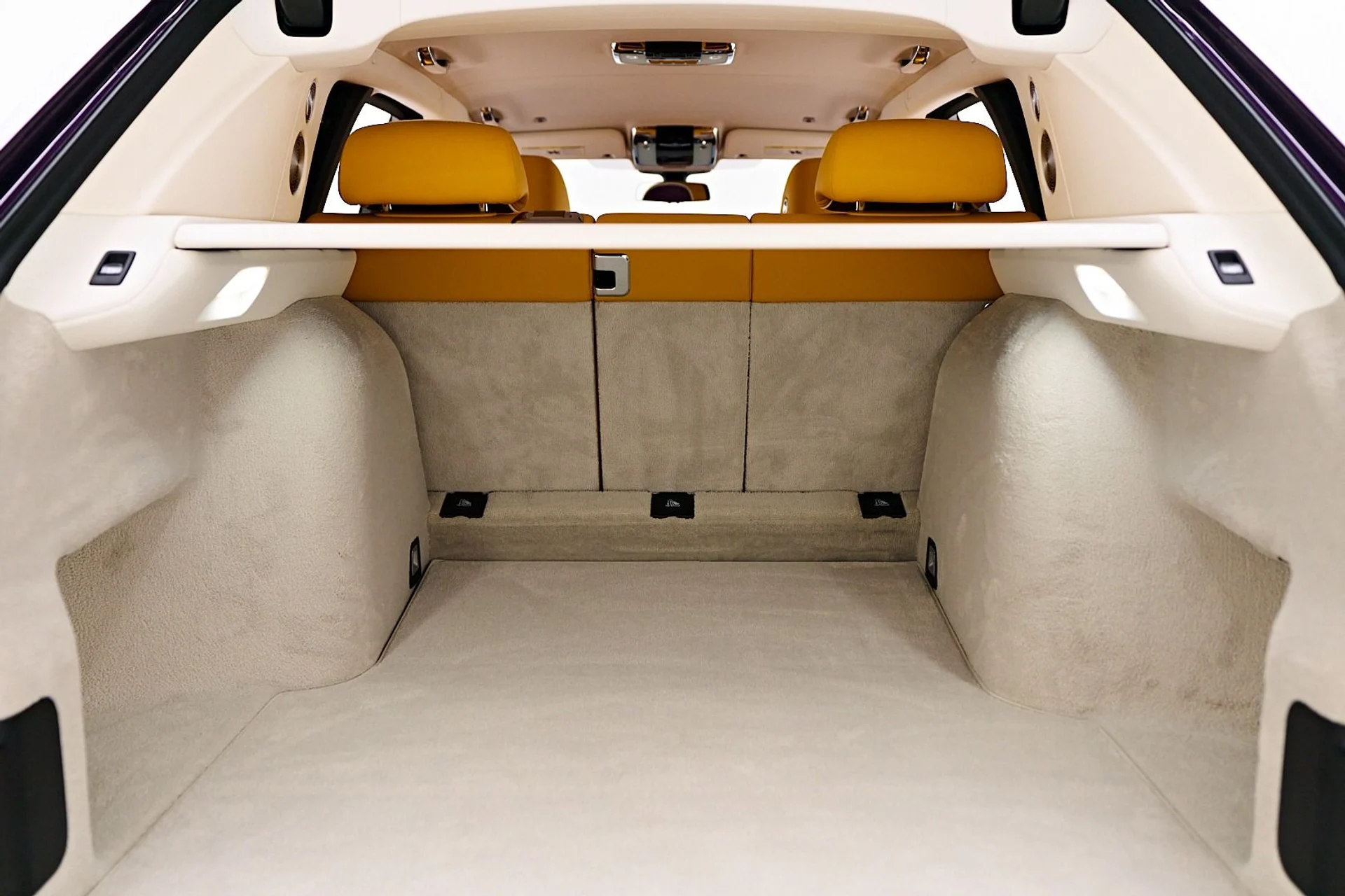 mph019_1326554537_Used_2025_Rolls_Royce_Cullinan_Base_1736646133_64e015be56