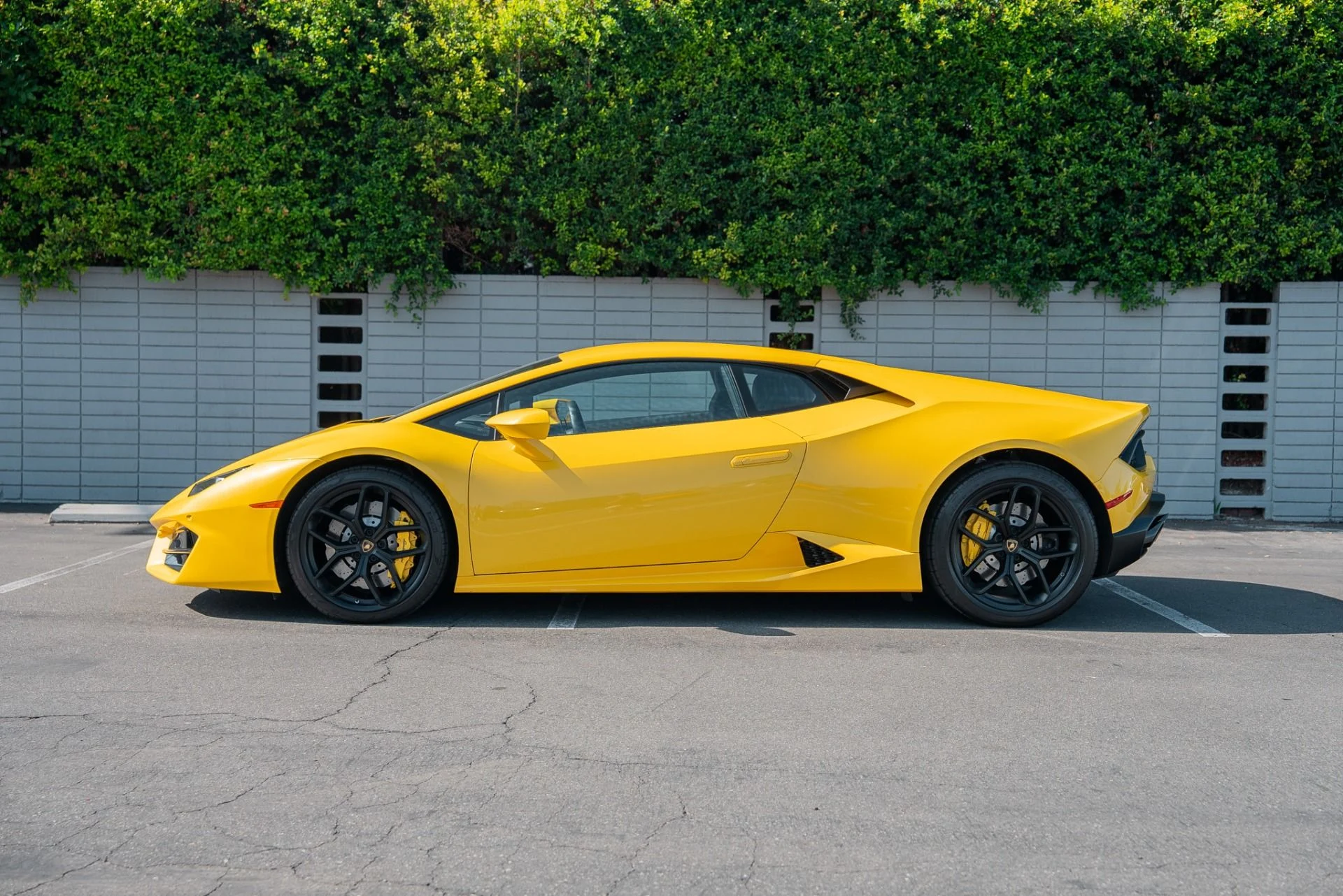 mph019_1331305465_Used_2018_Lamborghini_Huracan_LP_580_2_1762289056_44f74c7ac1