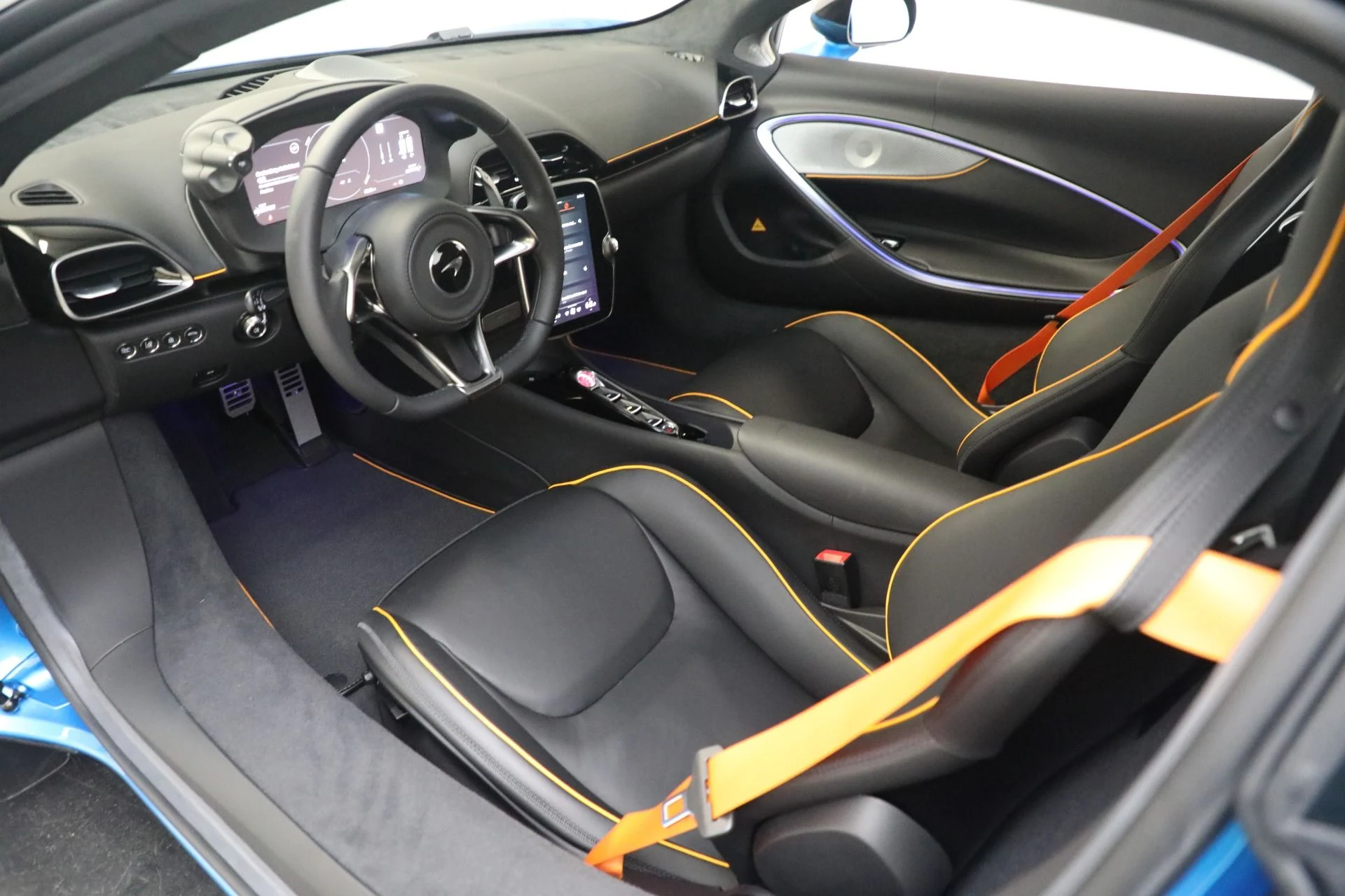 mph019_1333004217_Used_2023_Mc_Laren_Artura_Tech_Lux_f381b7df1d