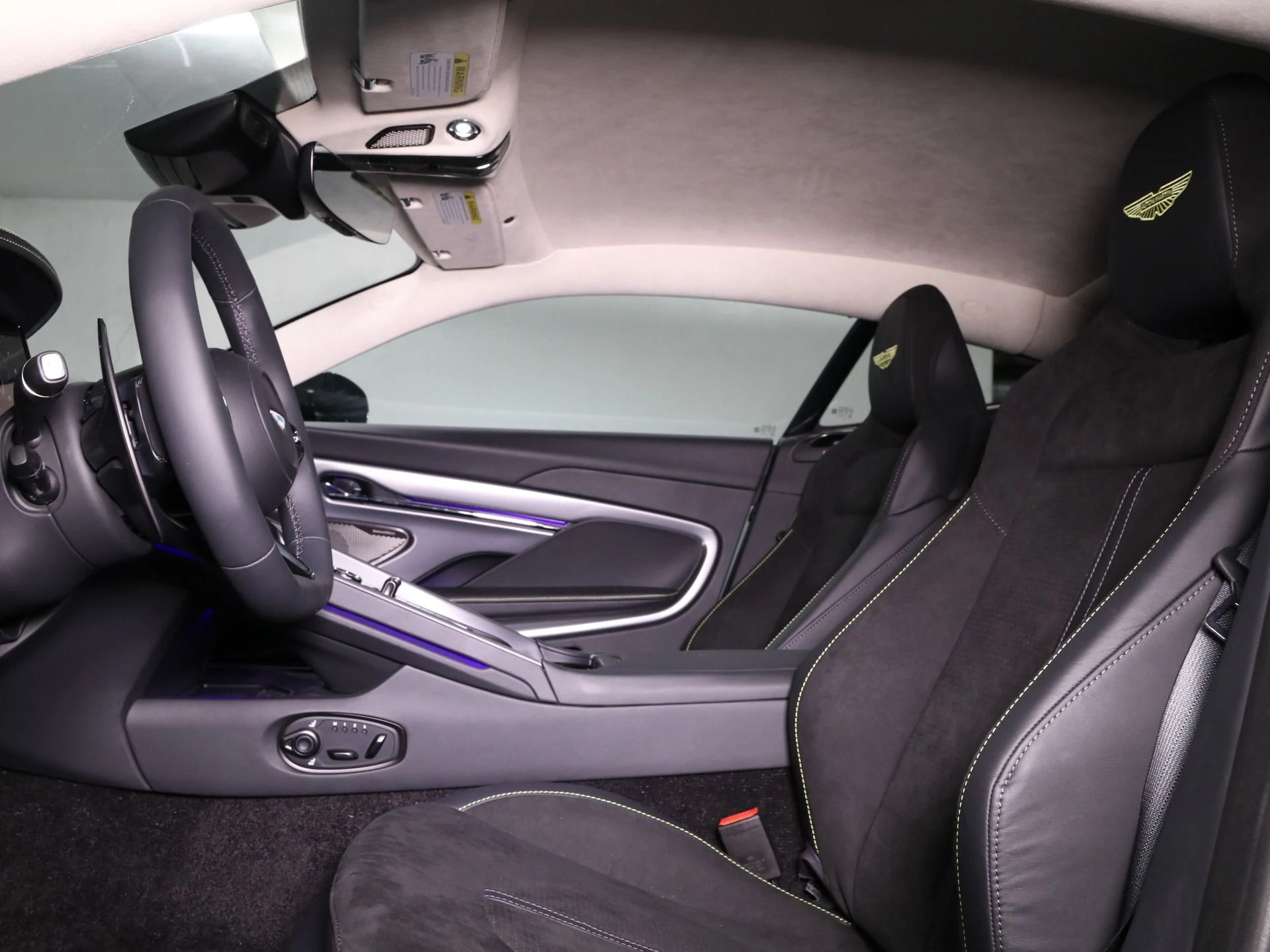 mph019_133327551_New_2025_Aston_Martin_DB_12_1763585556_29b4b17c7a