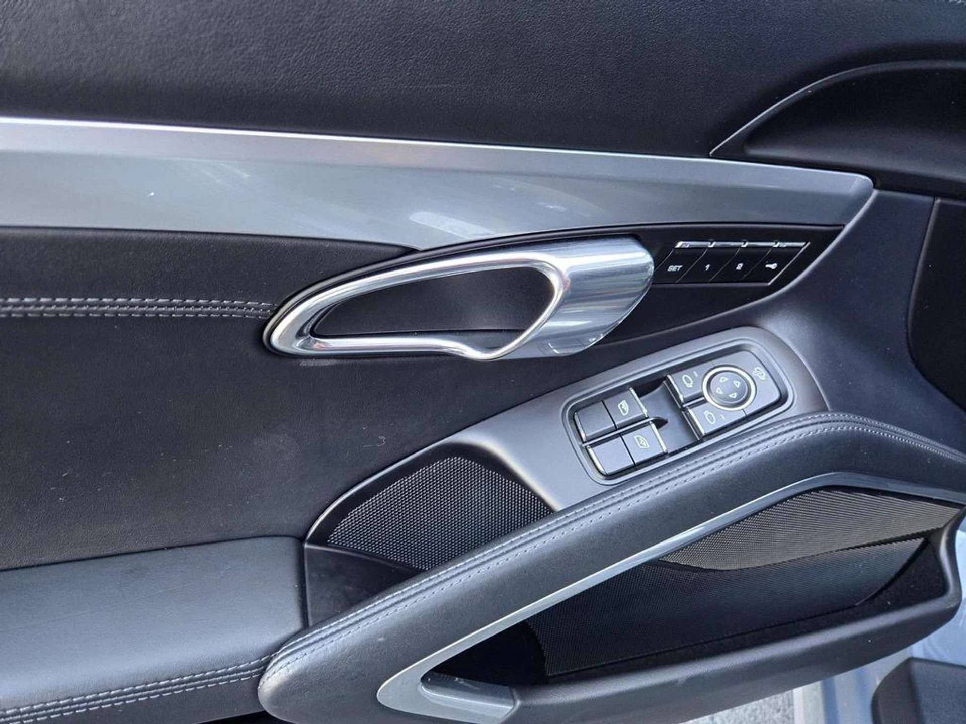 mph019_1341829037_U_Hn_DR_Nxy3d_Ir51j1_Habe4fx_UX_5k_1e35927859