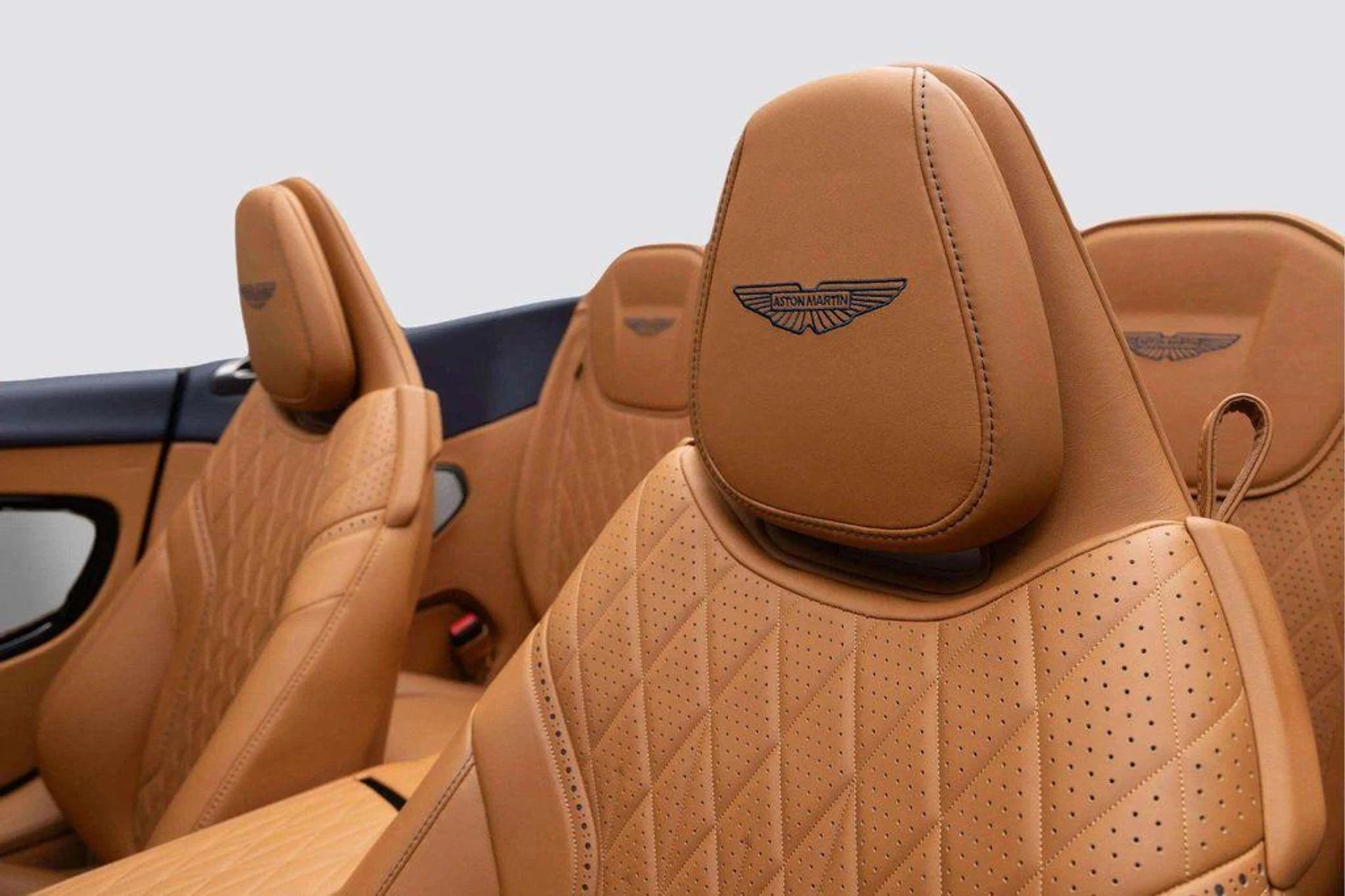 mph019_1352744910_m1bu_L_Nb_Vt_Nwl_E_Jf_Ke_O_Ppq_Dsq_as_12cc9b8d5d