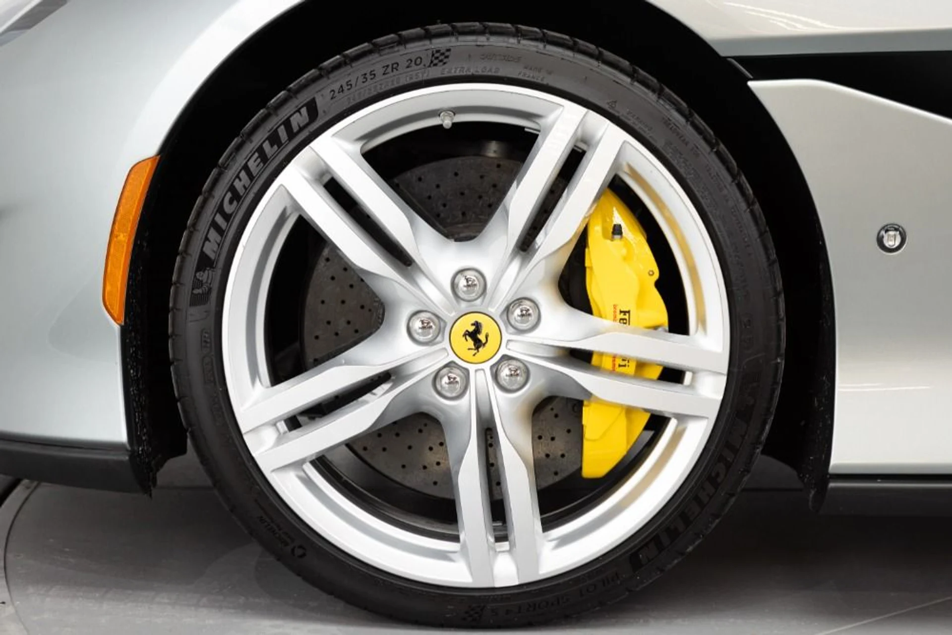 mph019_1360188666_Used_2019_Ferrari_Portofino_7ac79e292b