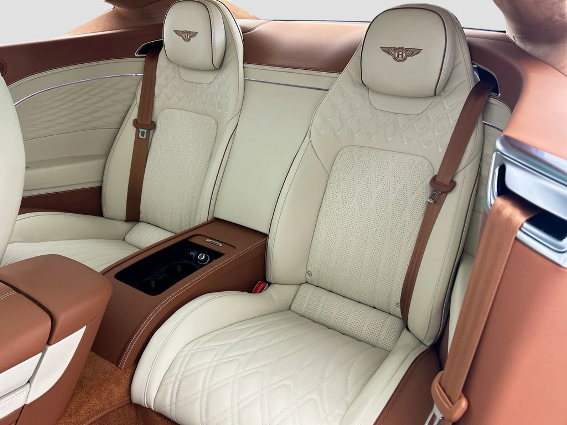 mph019_1361245425_new_2026_bentley_continental_gt_azure_8119_22999709_20_1024_eebccd0a48