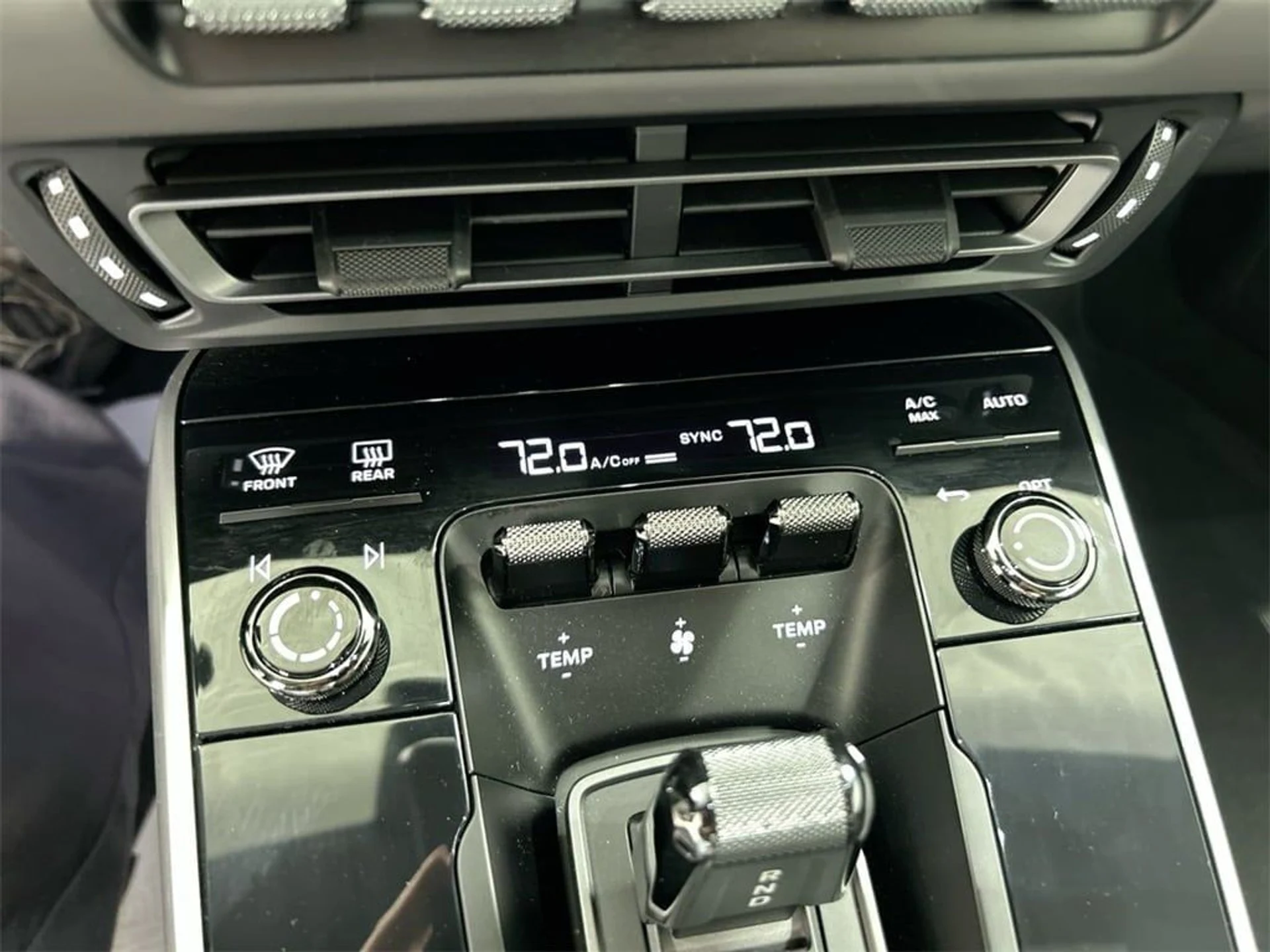 mph019_1367138408_7208e6c9ffd7065a80b1516799d5b363x_7b2a9b2168