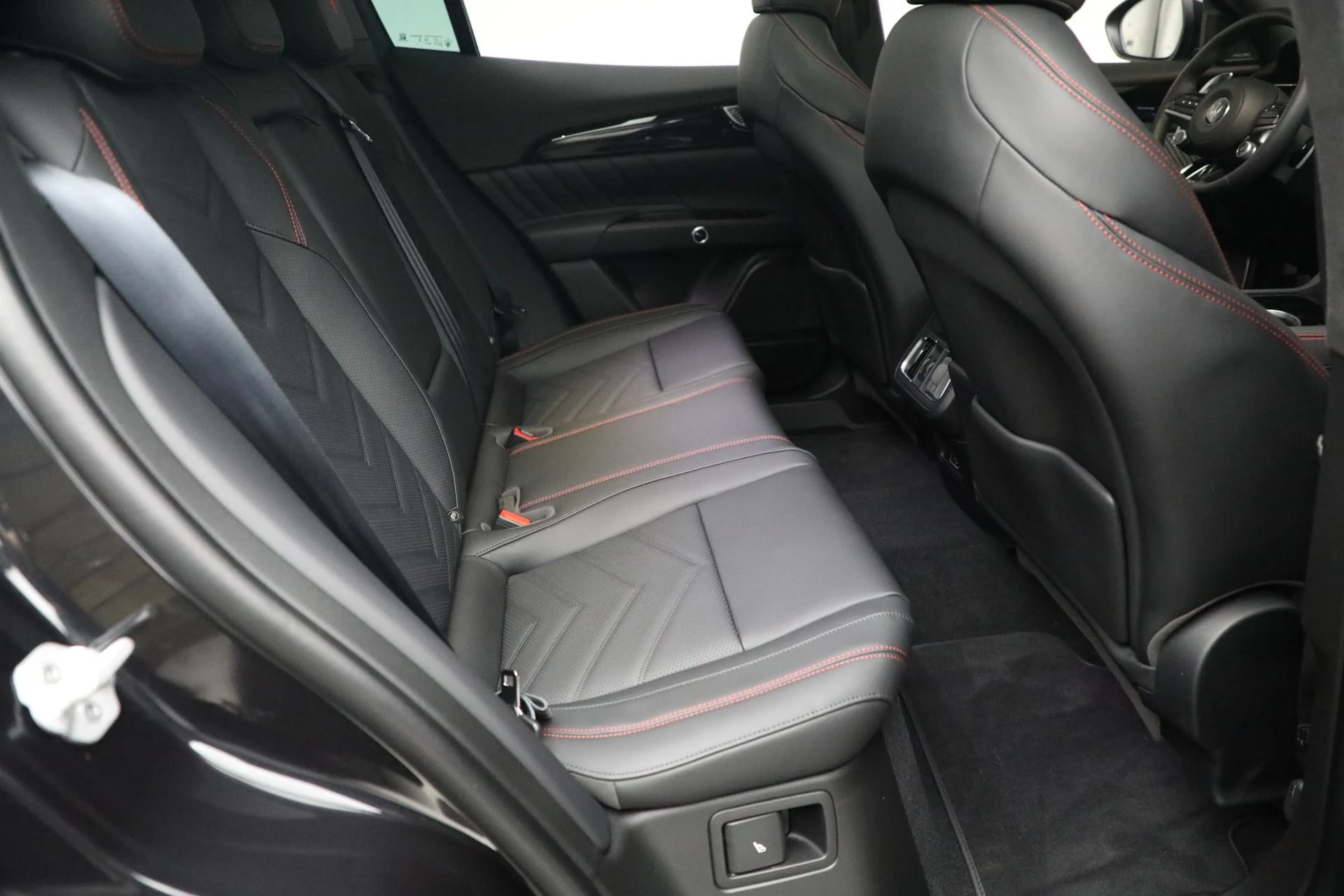 mph019_1367598893_Used_2023_Maserati_Grecale_Modena_1673899433_cebb613466