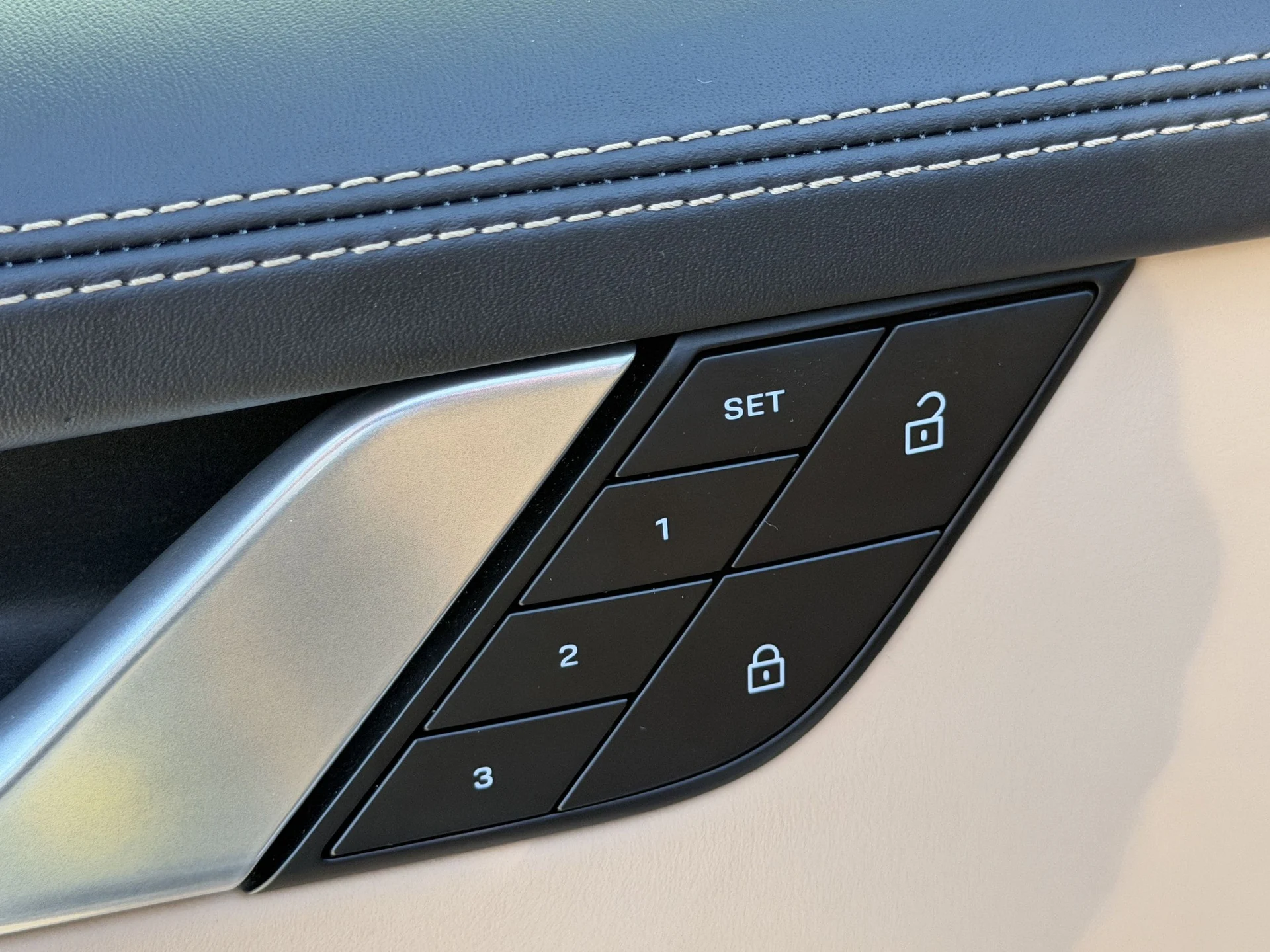 mph019_1370517610_e2b6681e69c639cdfa96cdf296f4c71fx_c6b9044b2e