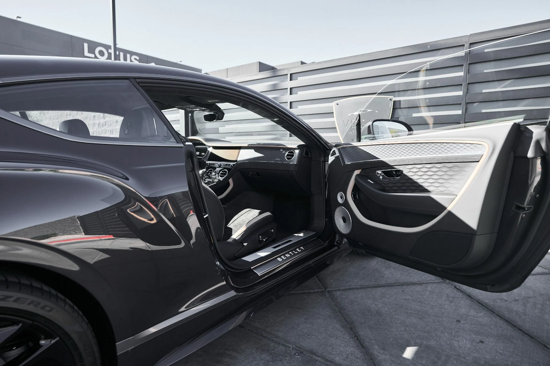 mph019_1388861816_Used_2025_Bentley_Continental_GT_Speed_1765227142_abe50e69c9