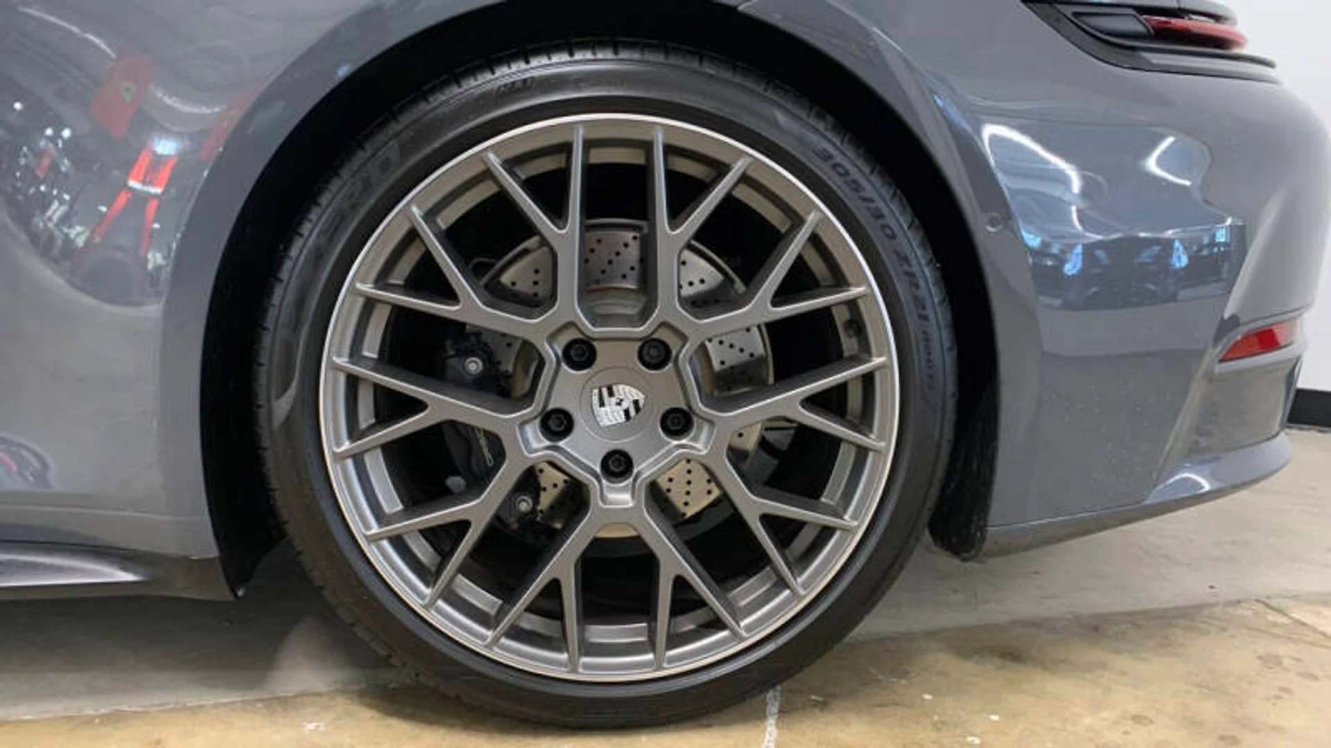 mph019_1394603430_2025_porsche_911_carrera_2dr_coupe_7eff31368f