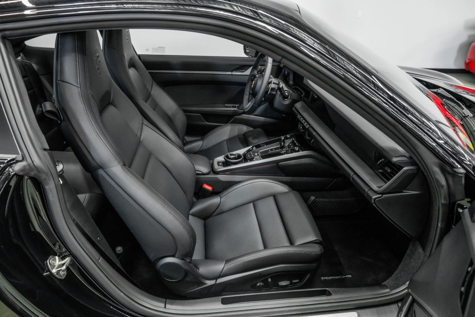 mph019_139698711_Used_2025_Porsche_911_Carrera_Premium_Package_RS_Spyder_Wheels_Low_Miles_1767046492_e8f6b7c505