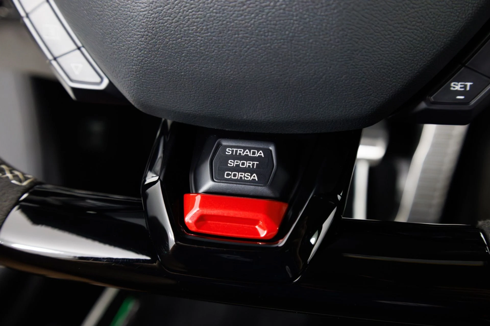 mph019_1399655115_Used_2020_Lamborghini_Huracan_LP_640_4_EVO_1779139551_472b69b179