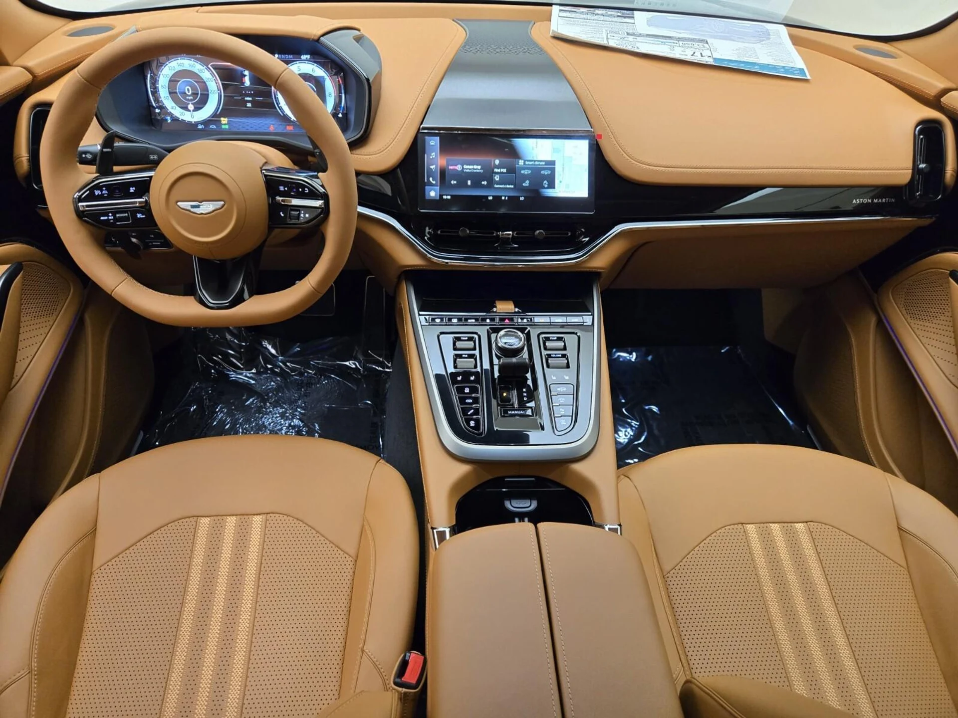 mph019_1401175100_New_2026_Aston_Martin_DBX_707_1761371600_2fa322392d