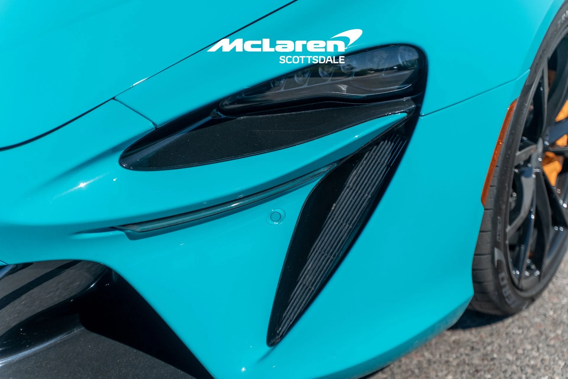 mph019_1404366430_Used_2025_MCLAREN_ARTURA_1774117935_7d84d90470