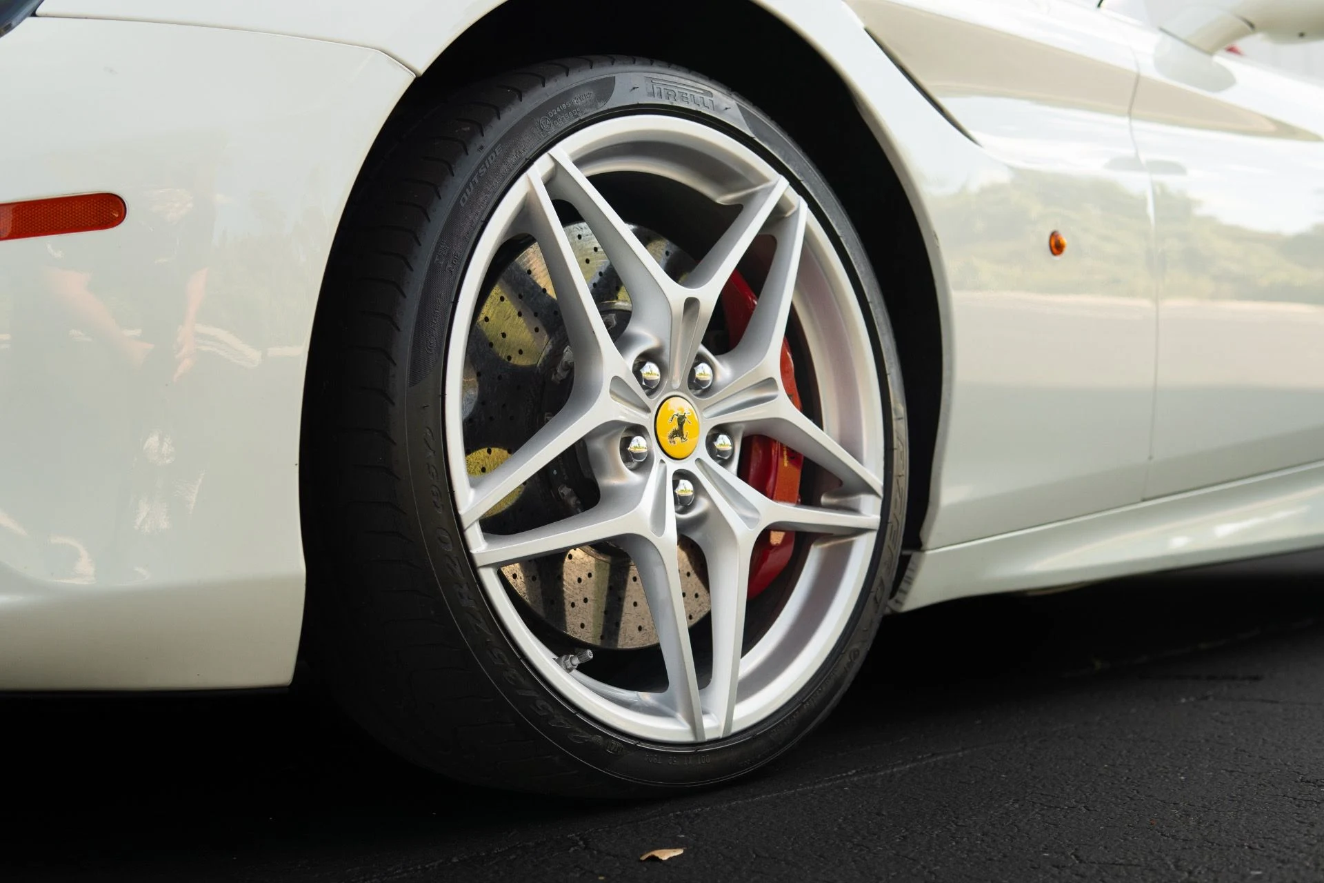 mph019_1409475396_Used_2017_Ferrari_California_T_1767901173_d4bd8197b4