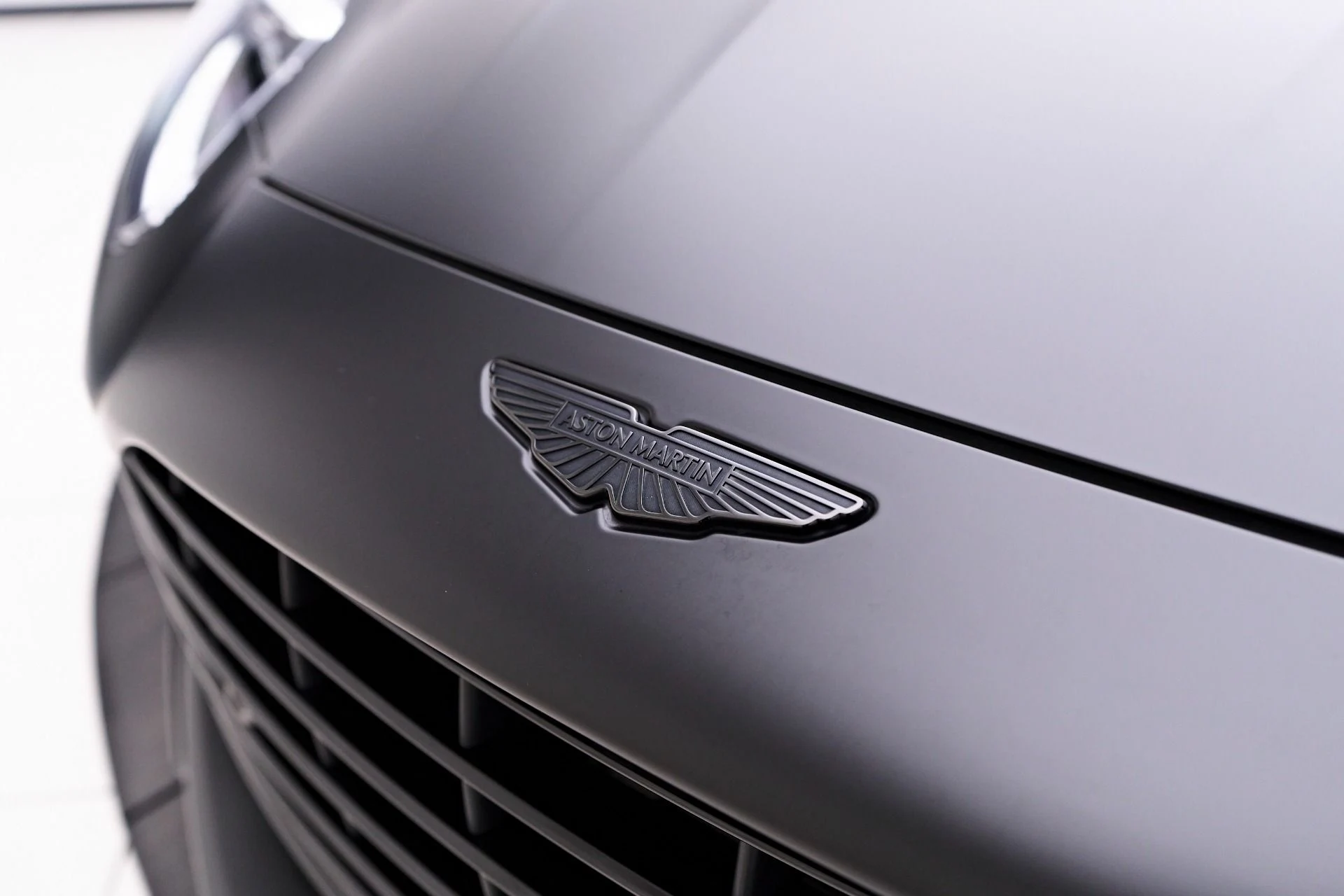mph019_1410303770_Used_2024_Aston_Martin_DB_12_1752612779_b2d5fe83cb