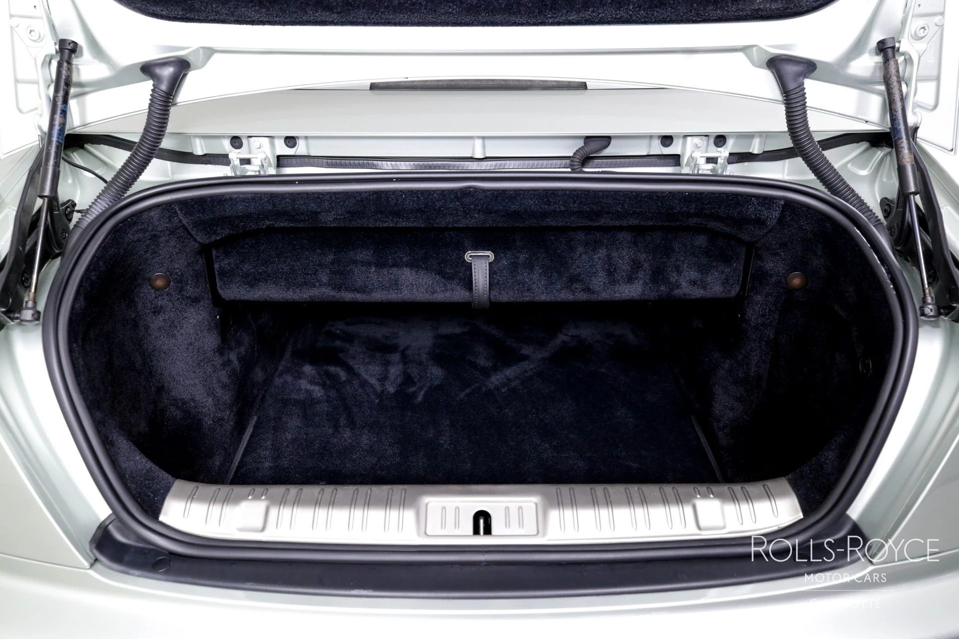mph019_1411889645_Used_2017_Rolls_Royce_Dawn_1746196429_3ceb726b62
