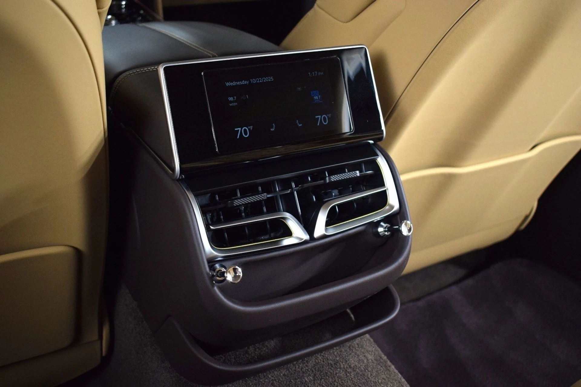 mph019_141259908_8a2d299ffd7d7644596b5d2e5ac89e13x_8f601e63f6