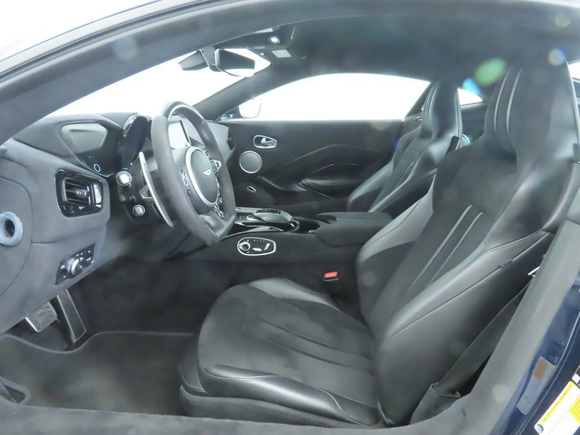 mph019_141415236_used_2020_aston_martin_vantage_coupe_8119_22982881_20_1024_af6b6f6594