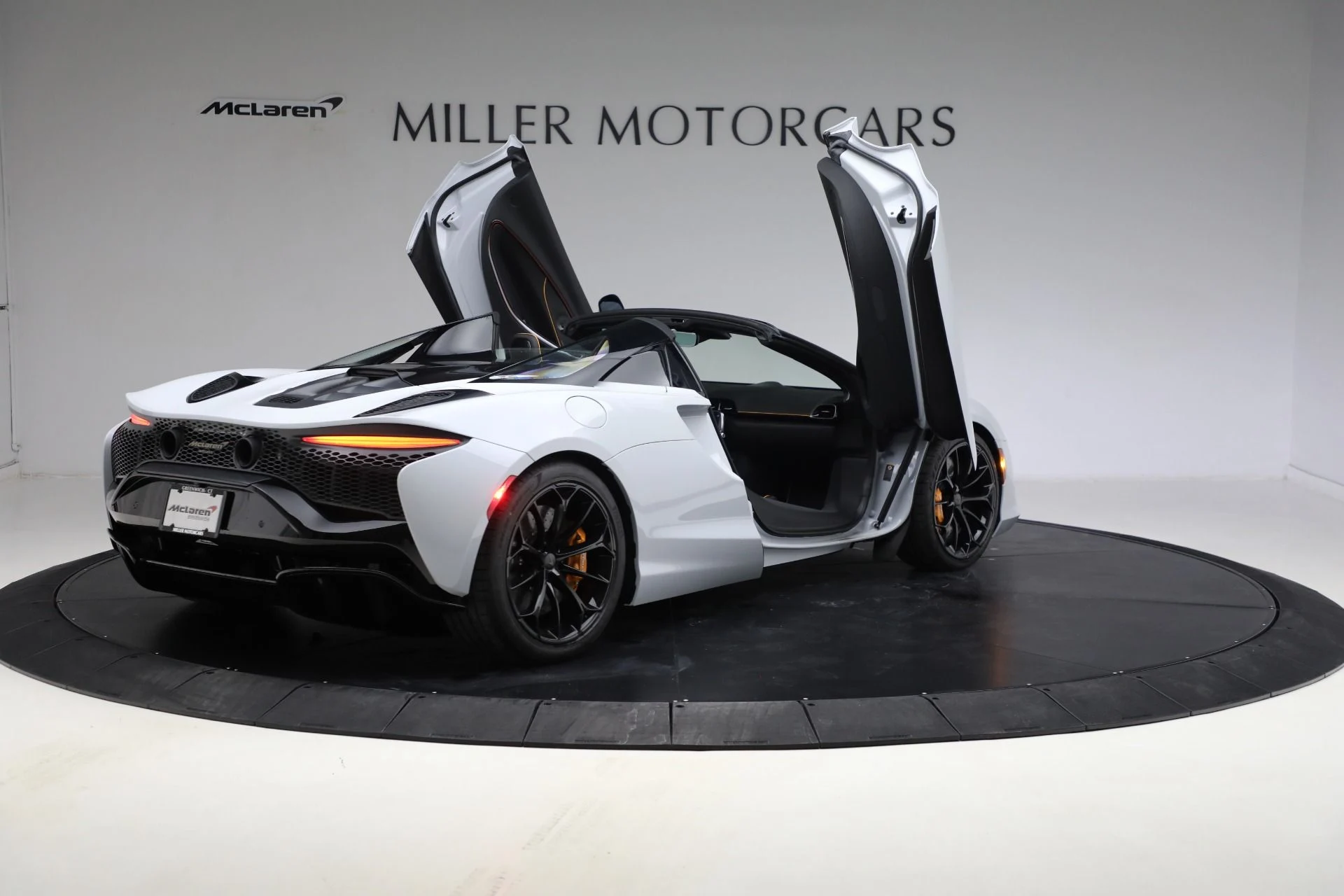 mph019_1418055846_New_2025_Mc_Laren_Artura_Spider_Tech_Lux_16cfb28f5f