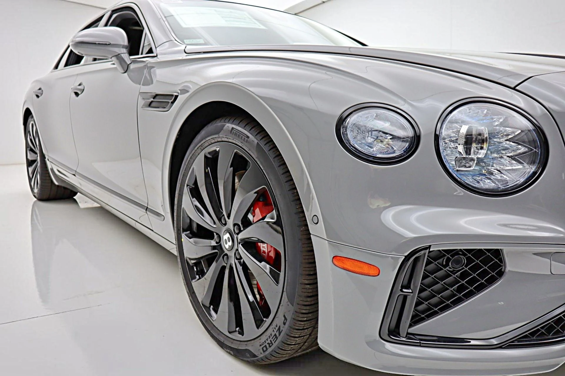 mph019_1418426565_New_2026_Bentley_Flying_Spur_1d6305fbee