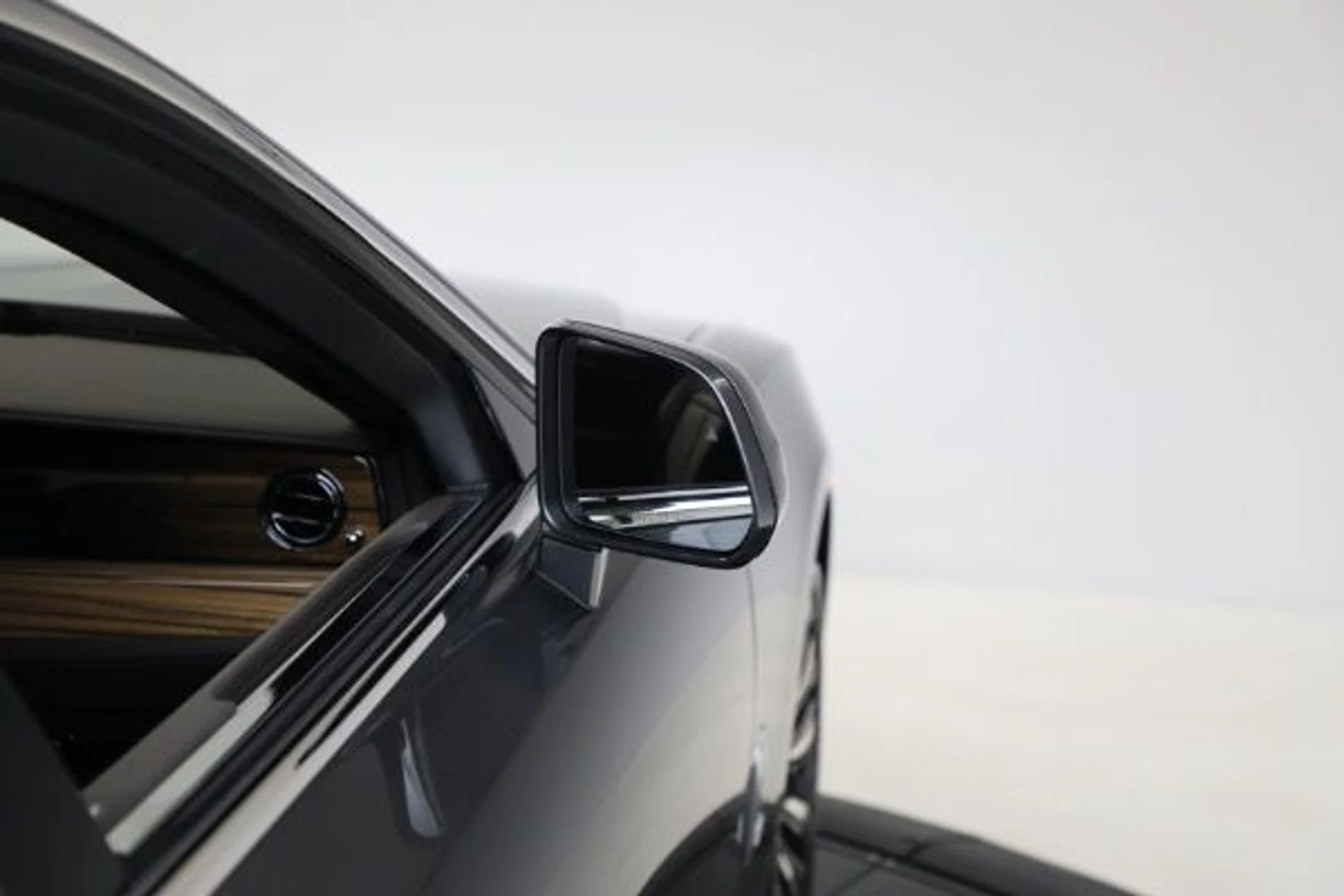 mph019_1421527715_Used_2024_Rolls_Royce_Ghost_08afe8507d