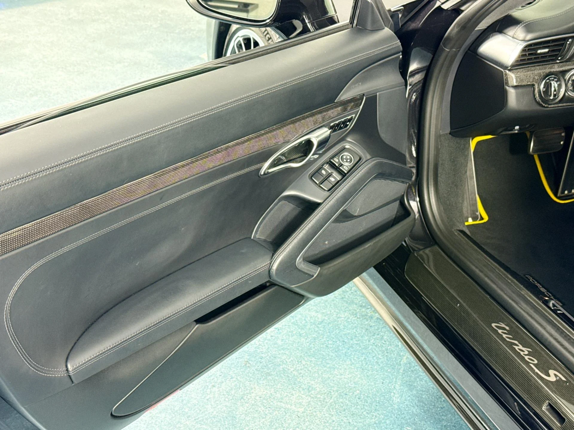 mph019_1422547710_Used_2014_Porsche_911_Turbo_S_1785187752_d0a08a60dd
