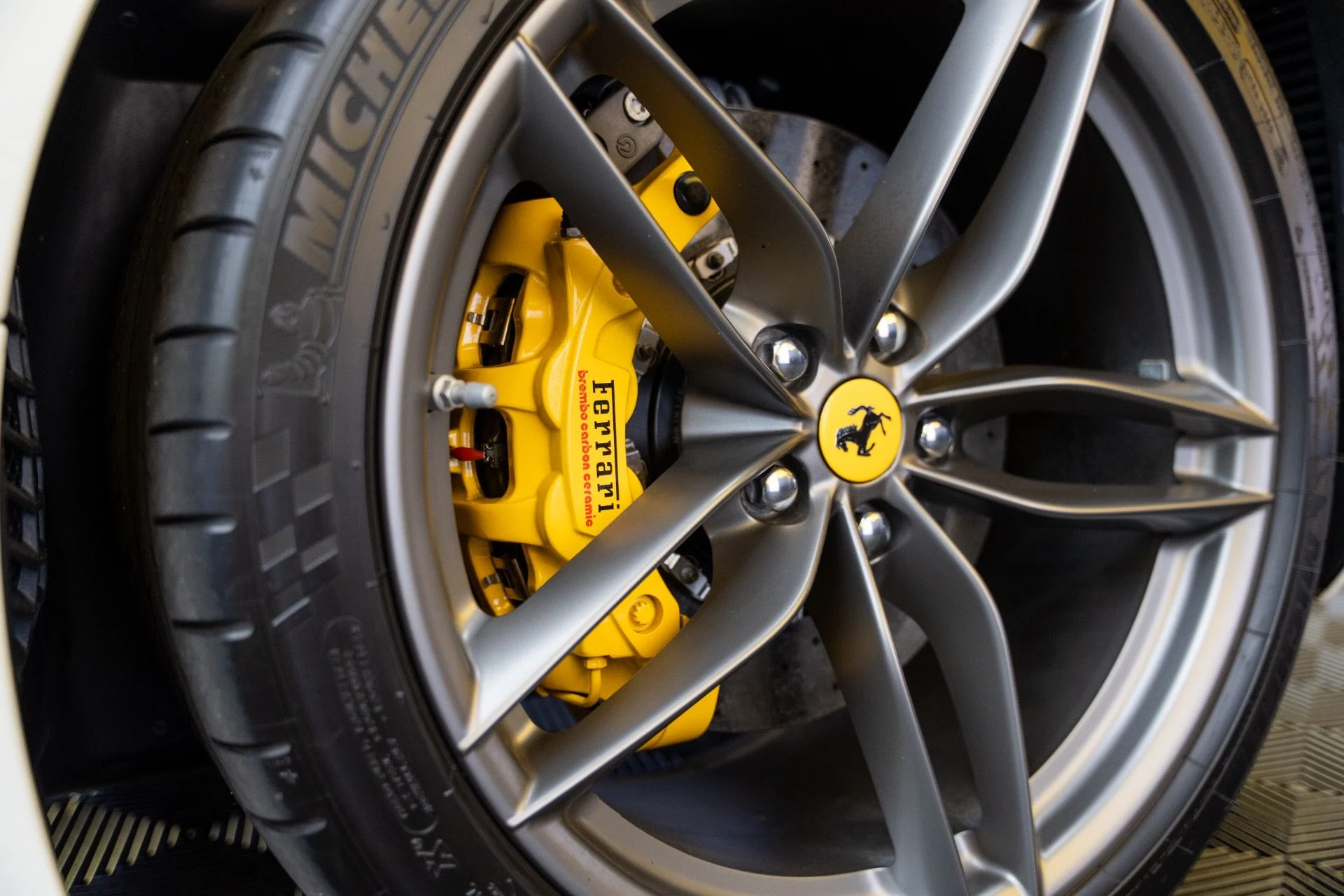 mph019_1423174389_Used_2016_Ferrari_488_GTB_1792438951_99d7ba4076